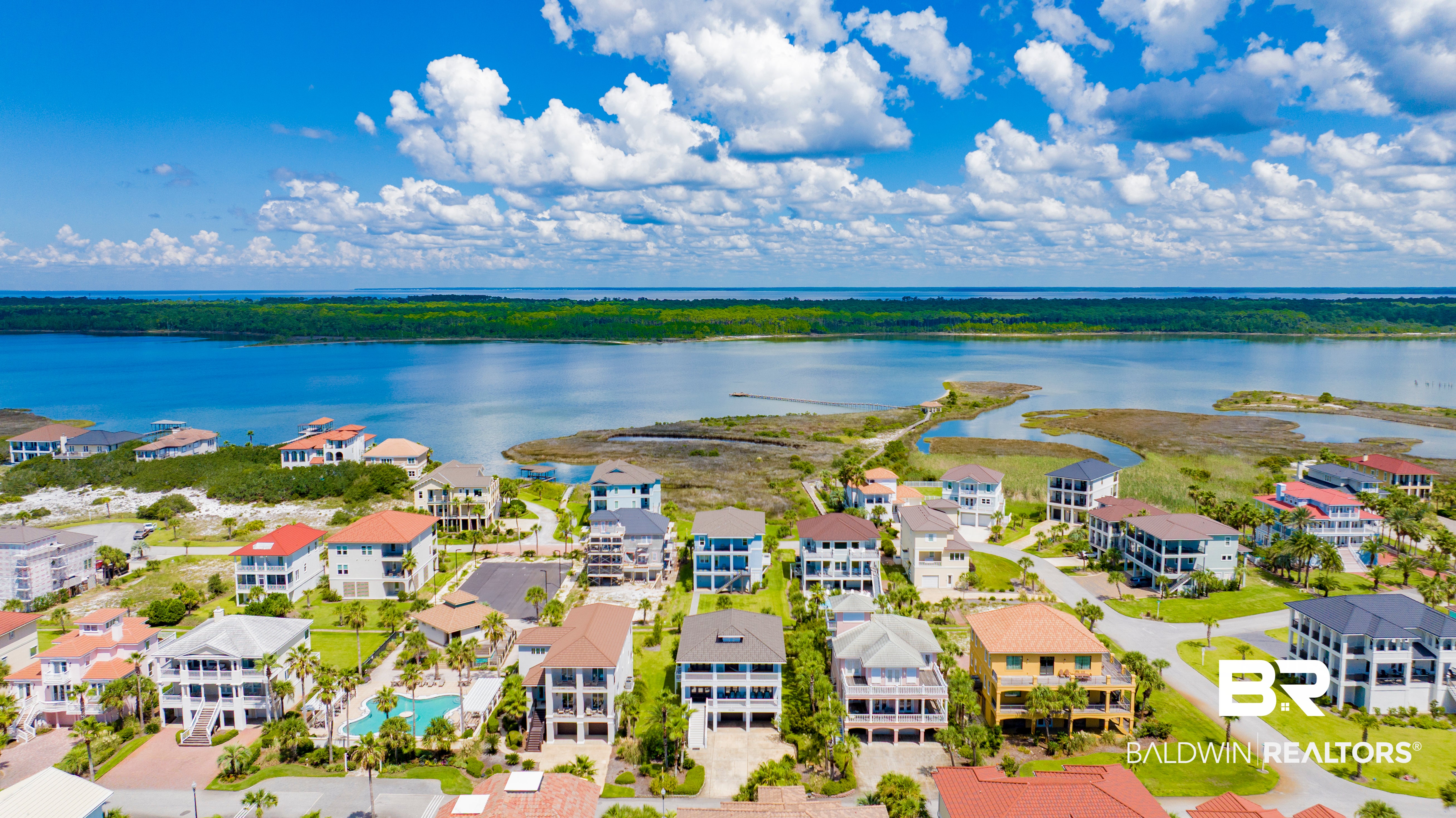 3234 Dolphin Dr