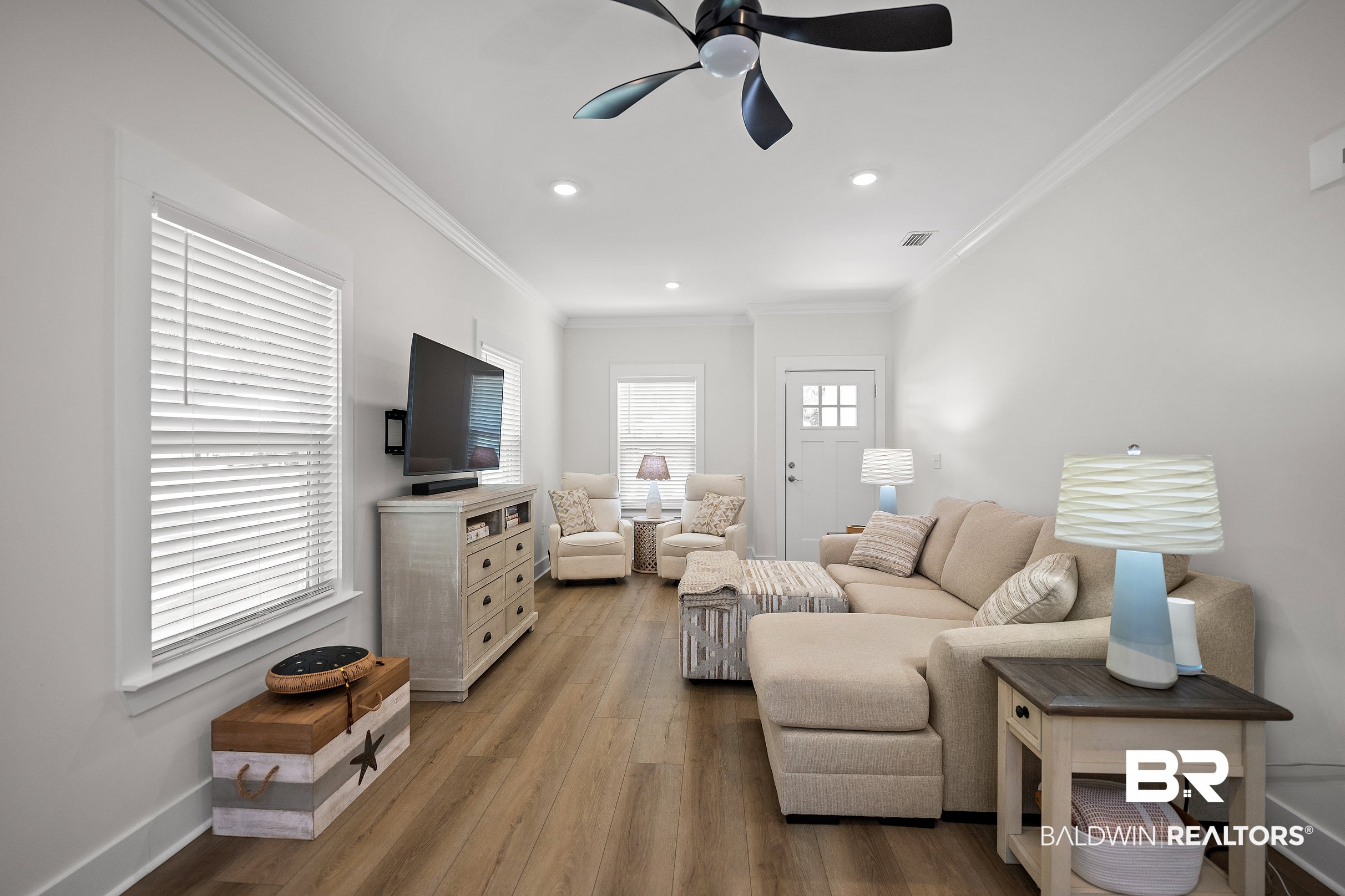 8060 Carmel Circle - Photo 3