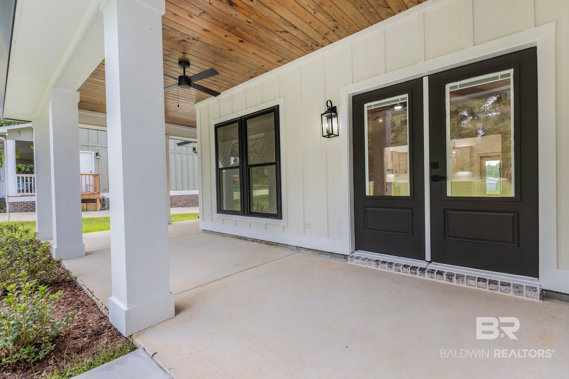9441 Woodland Drive