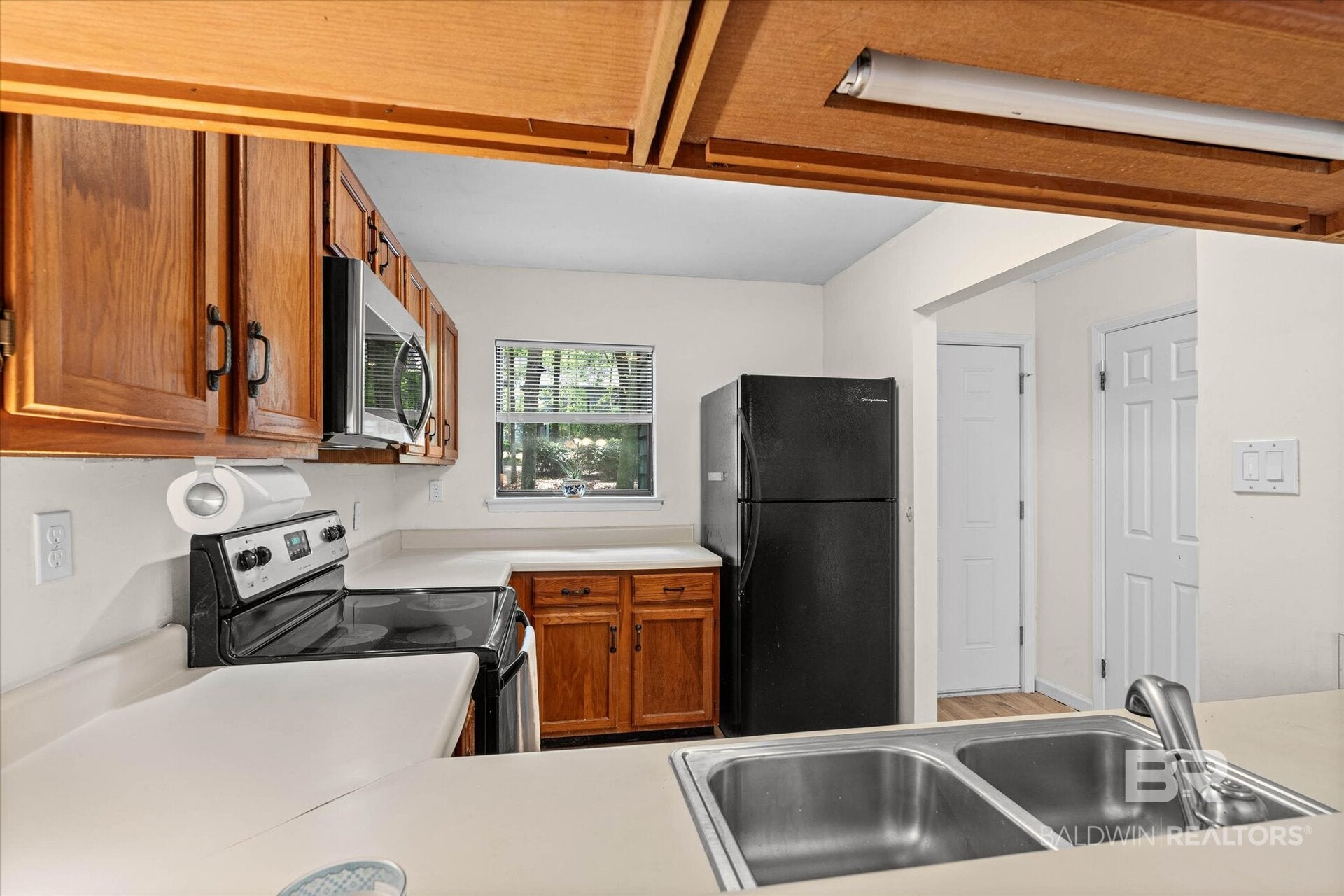 28 Summer Oaks Drive