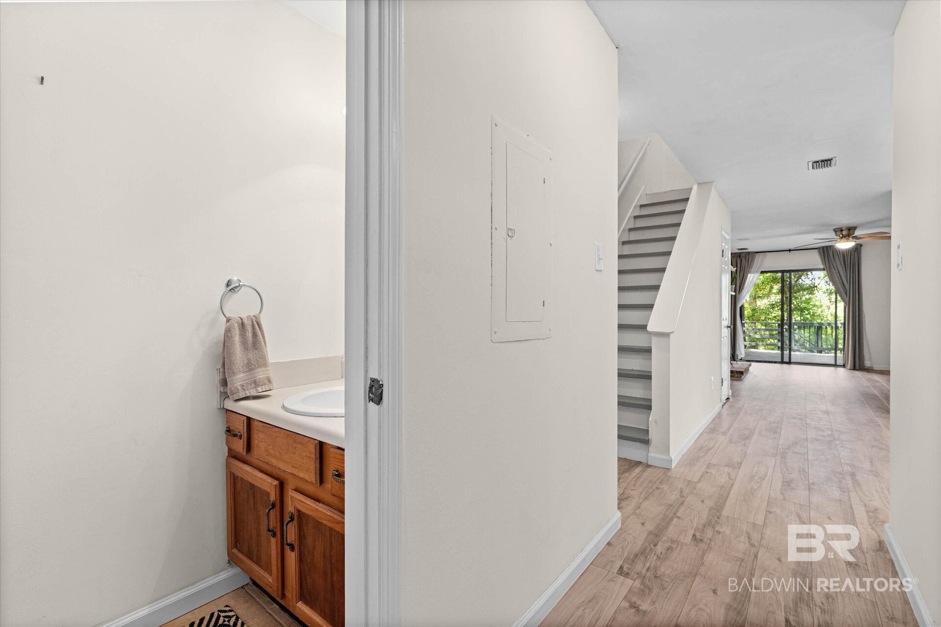 28 Summer Oaks Drive