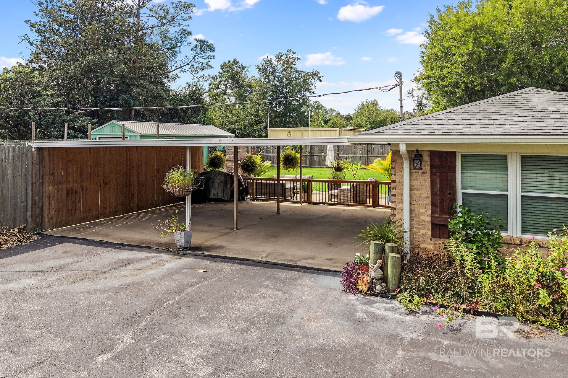7577 Simmons Drive