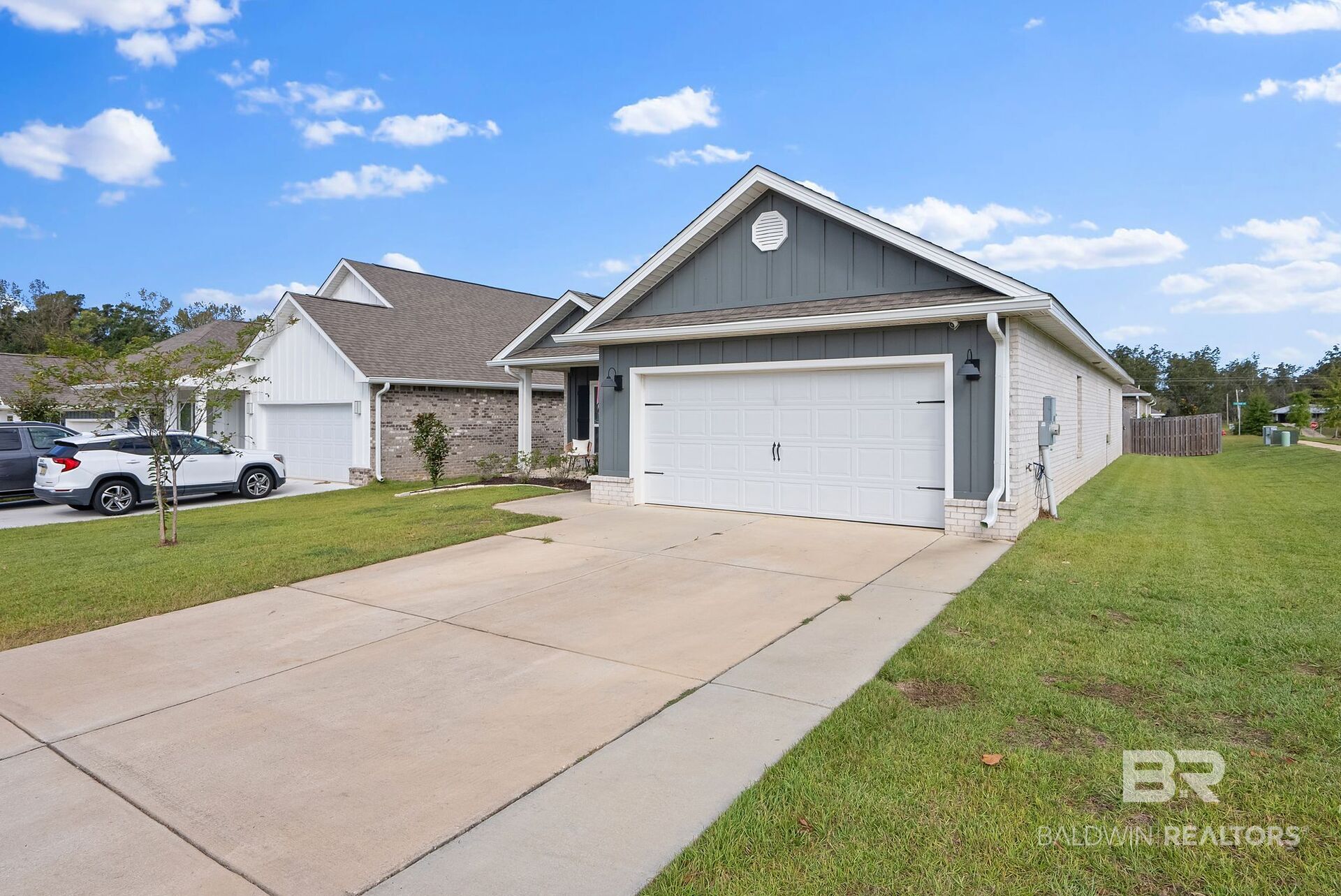 203 Hudson Loop