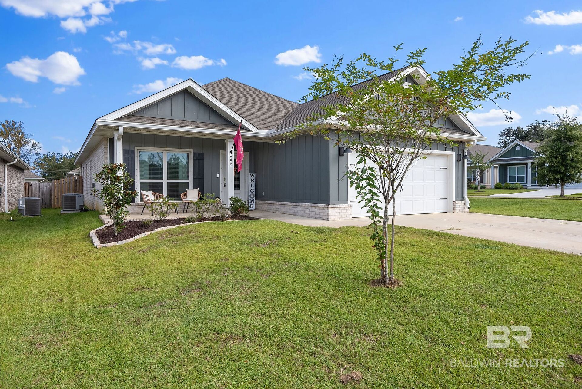 203 Hudson Loop