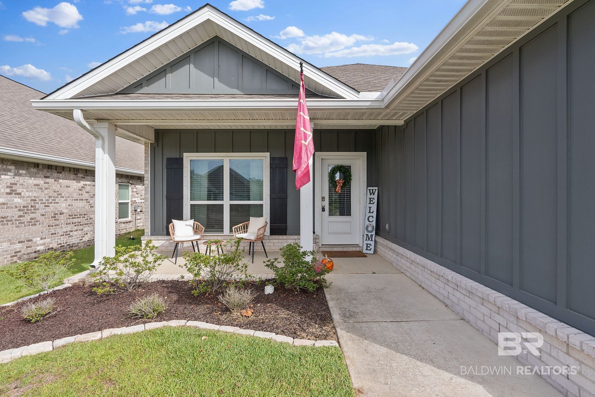 203 Hudson Loop
