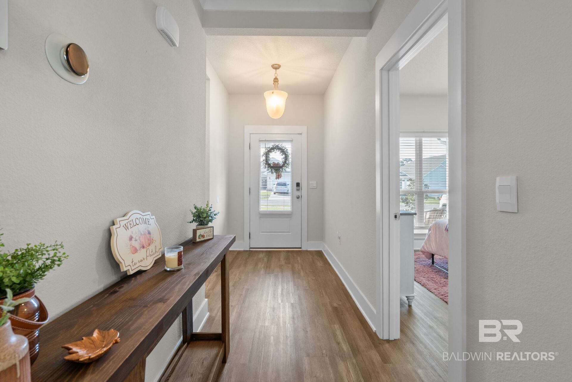 203 Hudson Loop