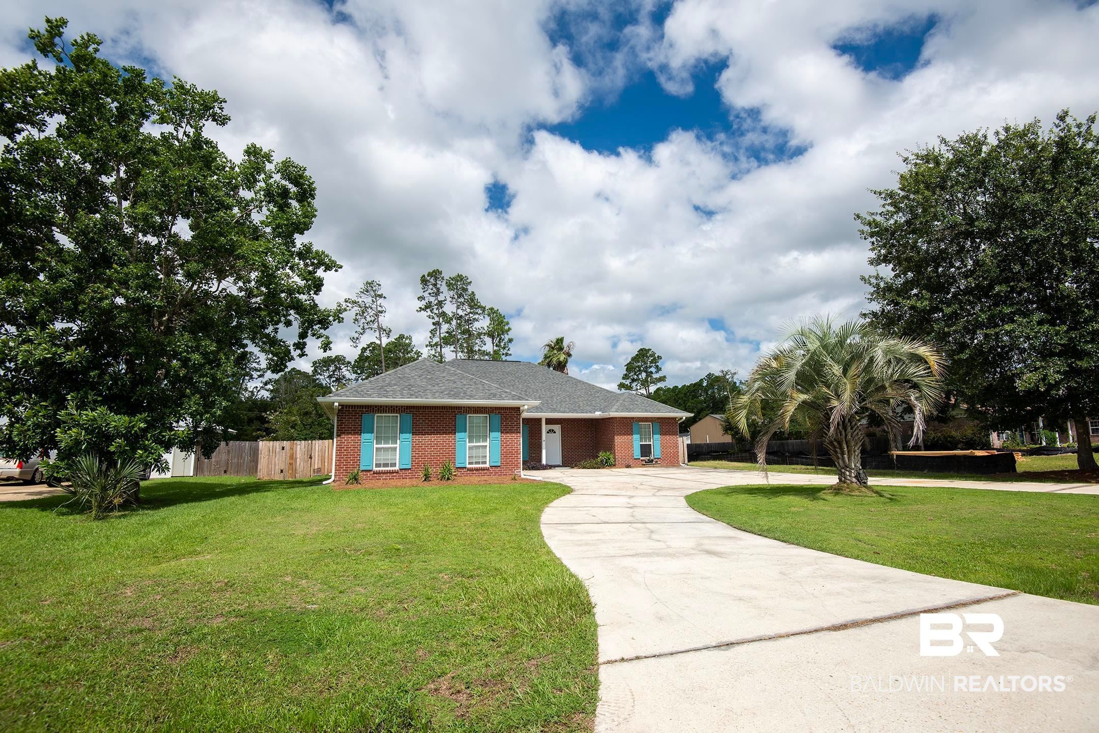 4559 Coral Circle