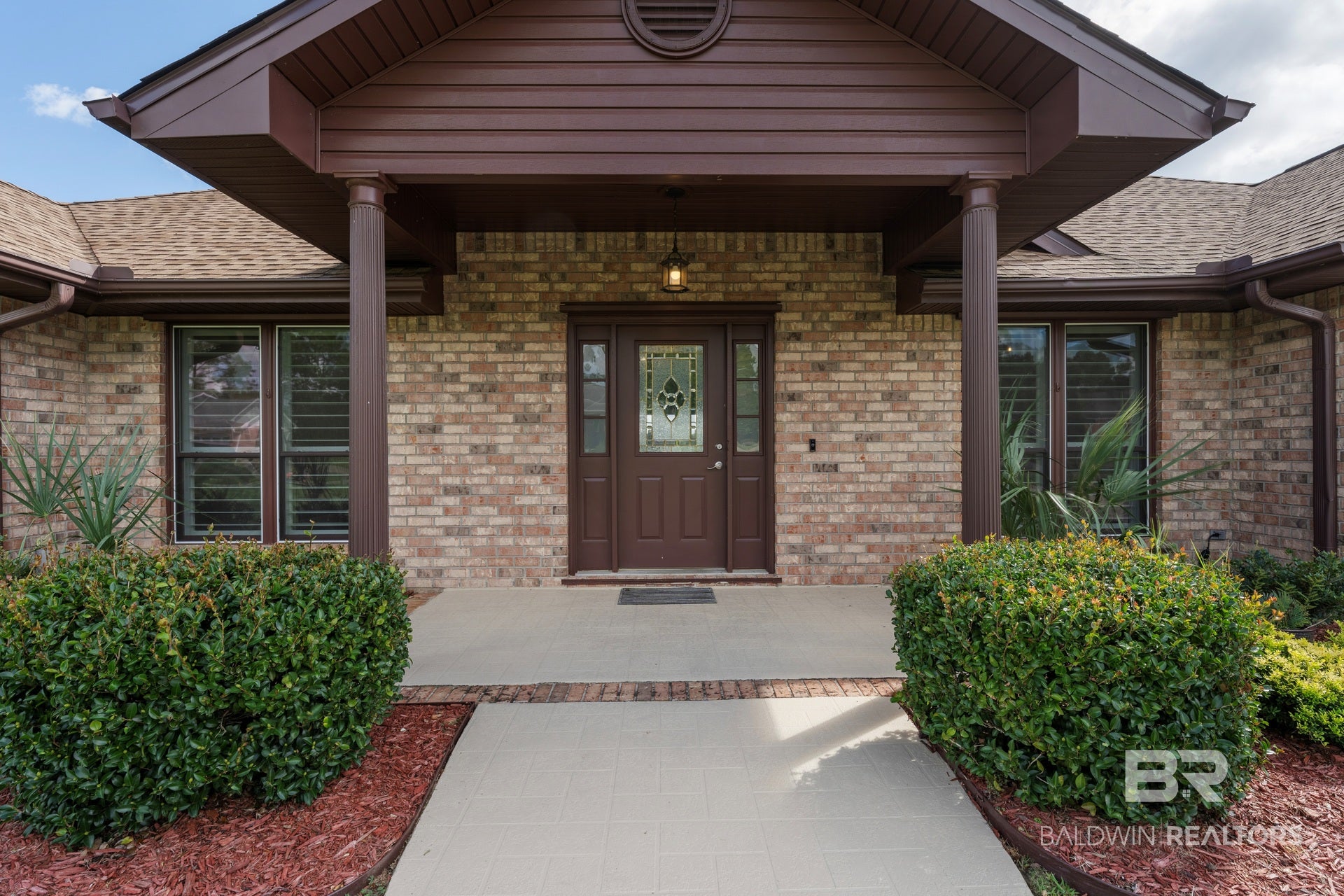 9462 Lakeview Drive