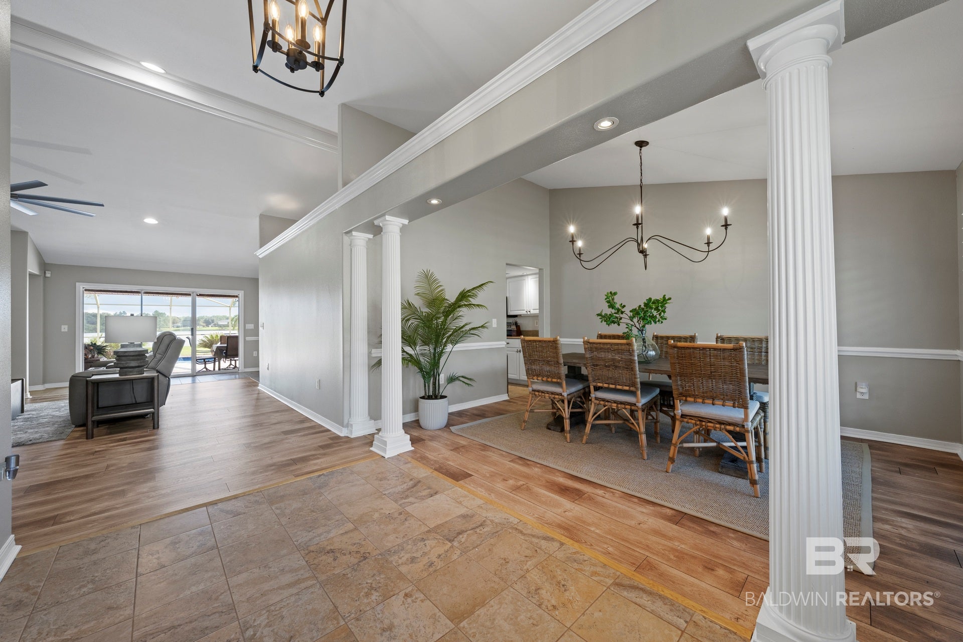 9462 Lakeview Drive
