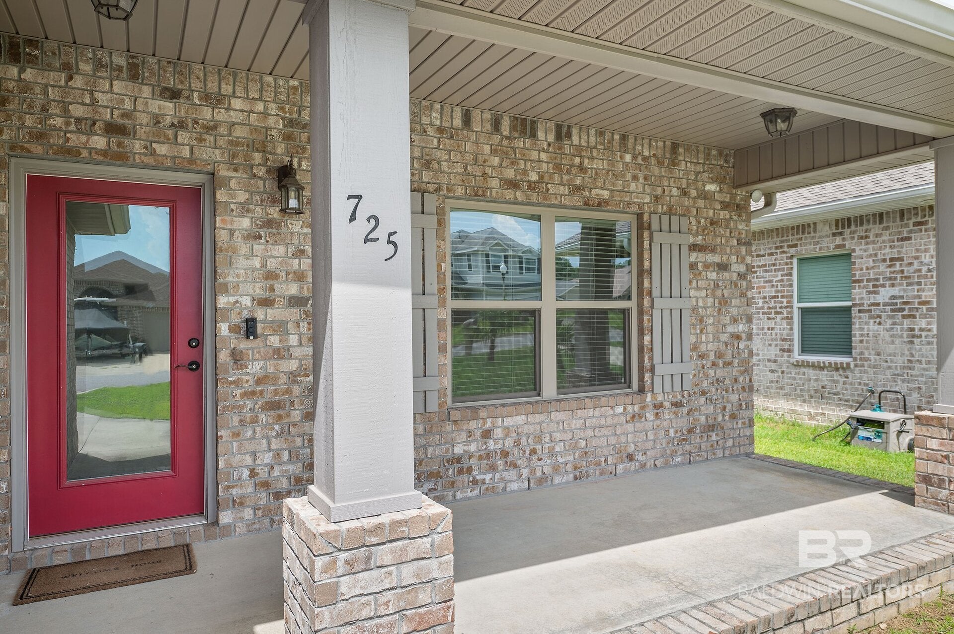 725 Upper Heron Way