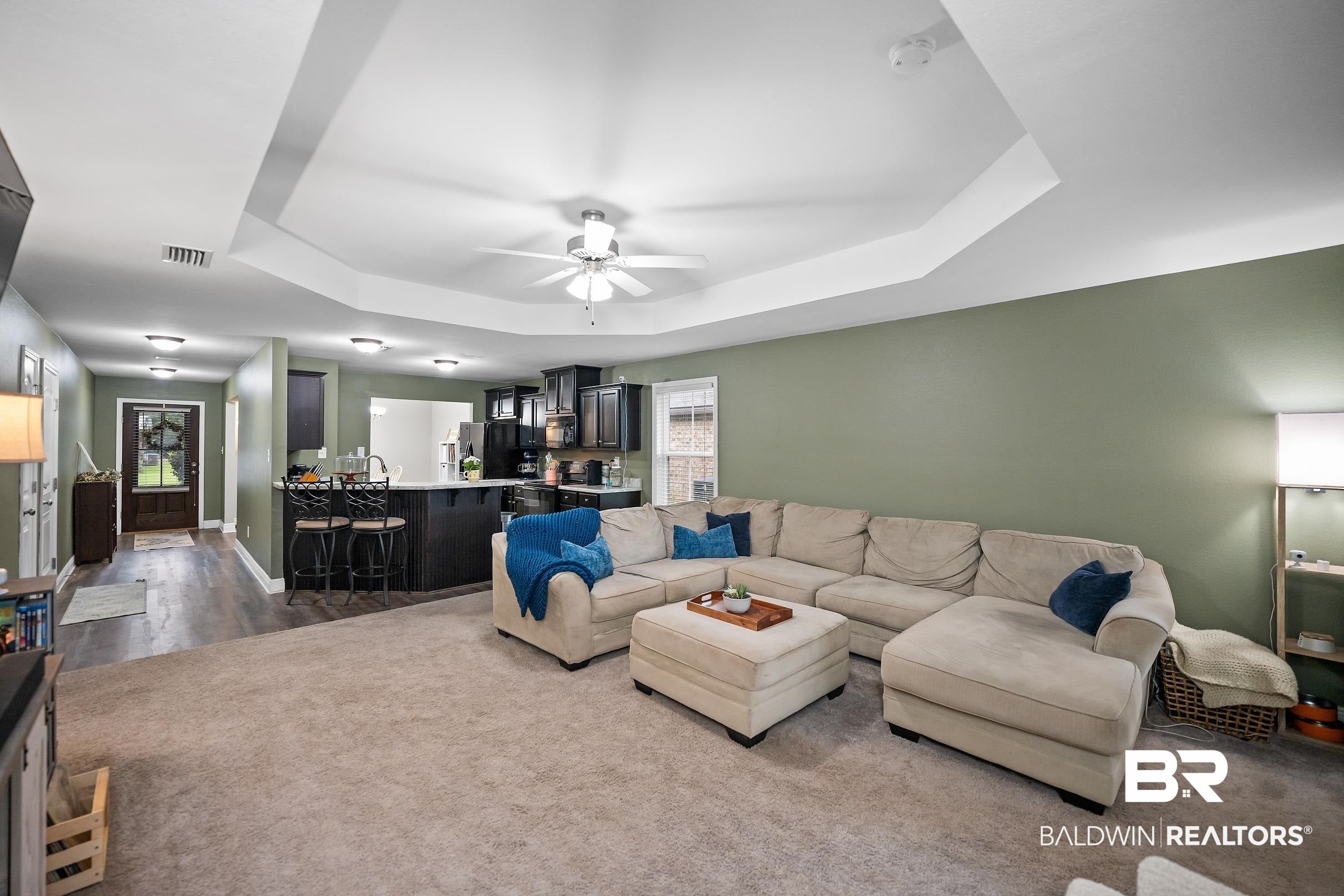 1377 Majesty Loop