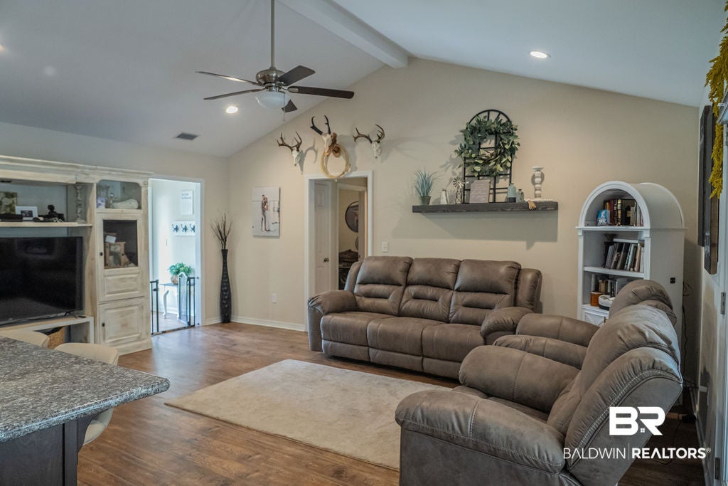 1824 Mary Jane Dr