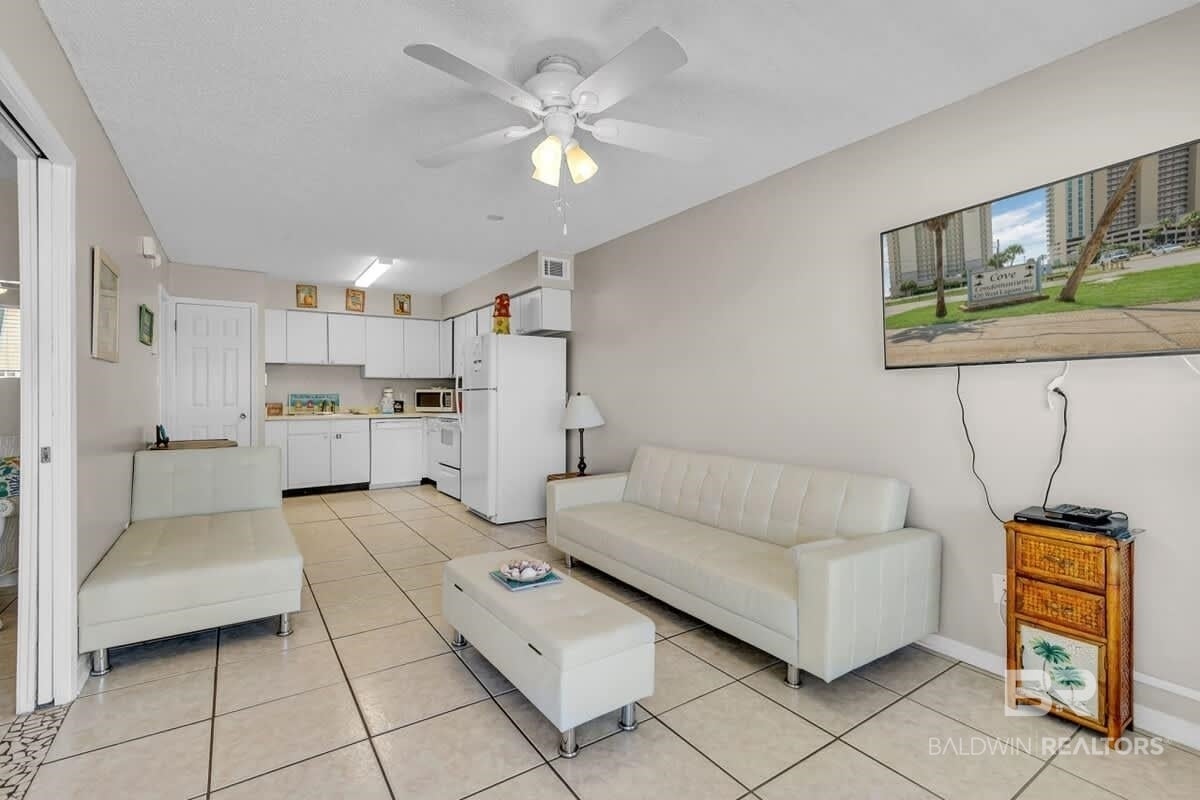 920 W Lagoon Avenue A109