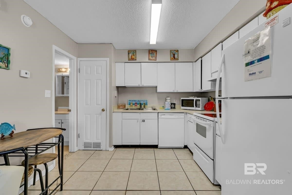 920 W Lagoon Avenue A109