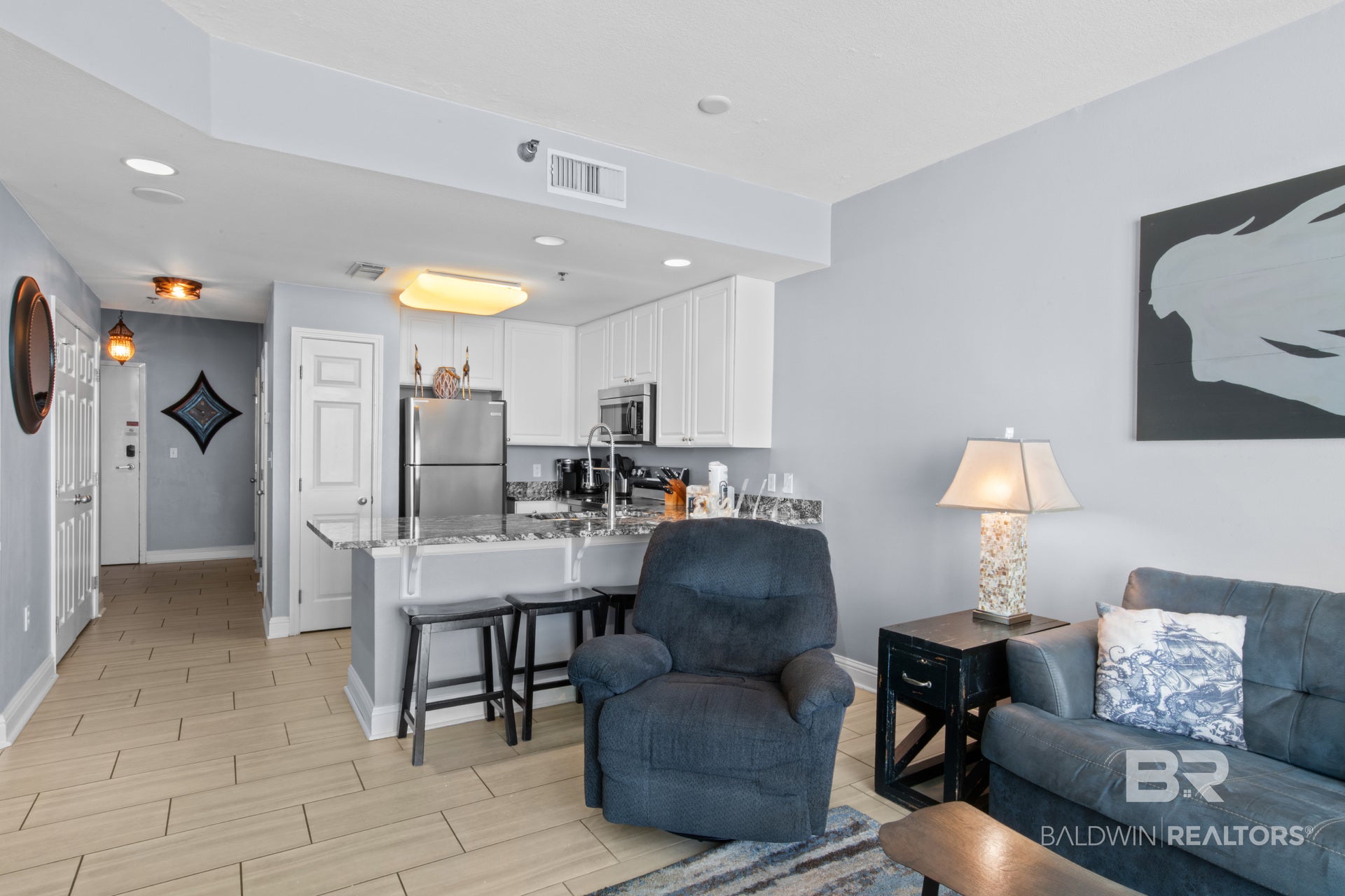 455 E Beach Blvd. 810