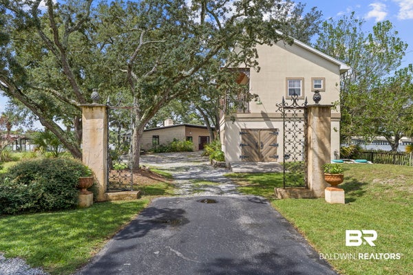 427 VANCOUVER ST, PENSACOLA, FL 32507 - Image 389097fa2270c2d473e4e27e666d829f/1804220225