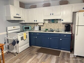 1118 W West Beach Blvd 1