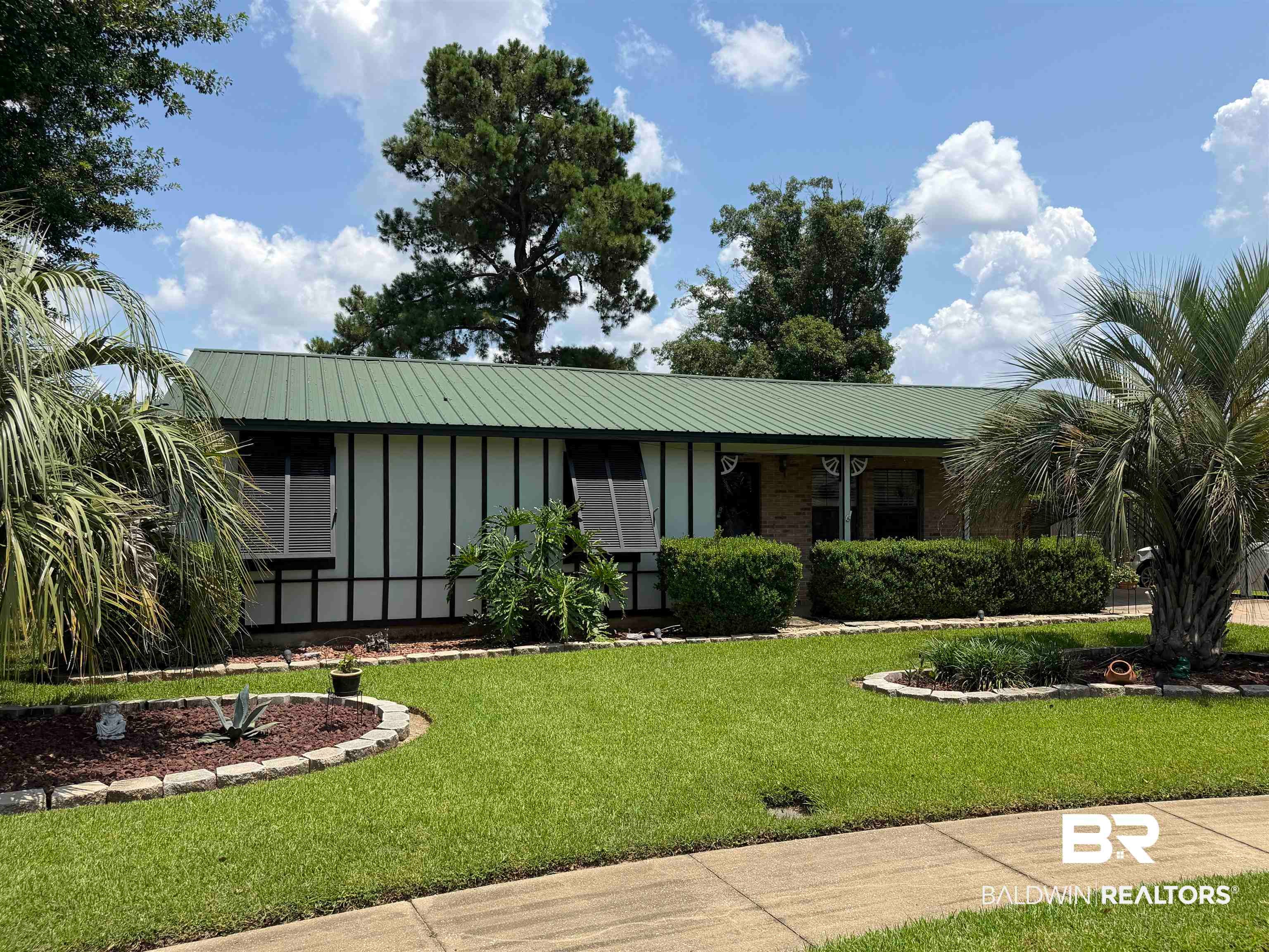 512 Jeraldean Court