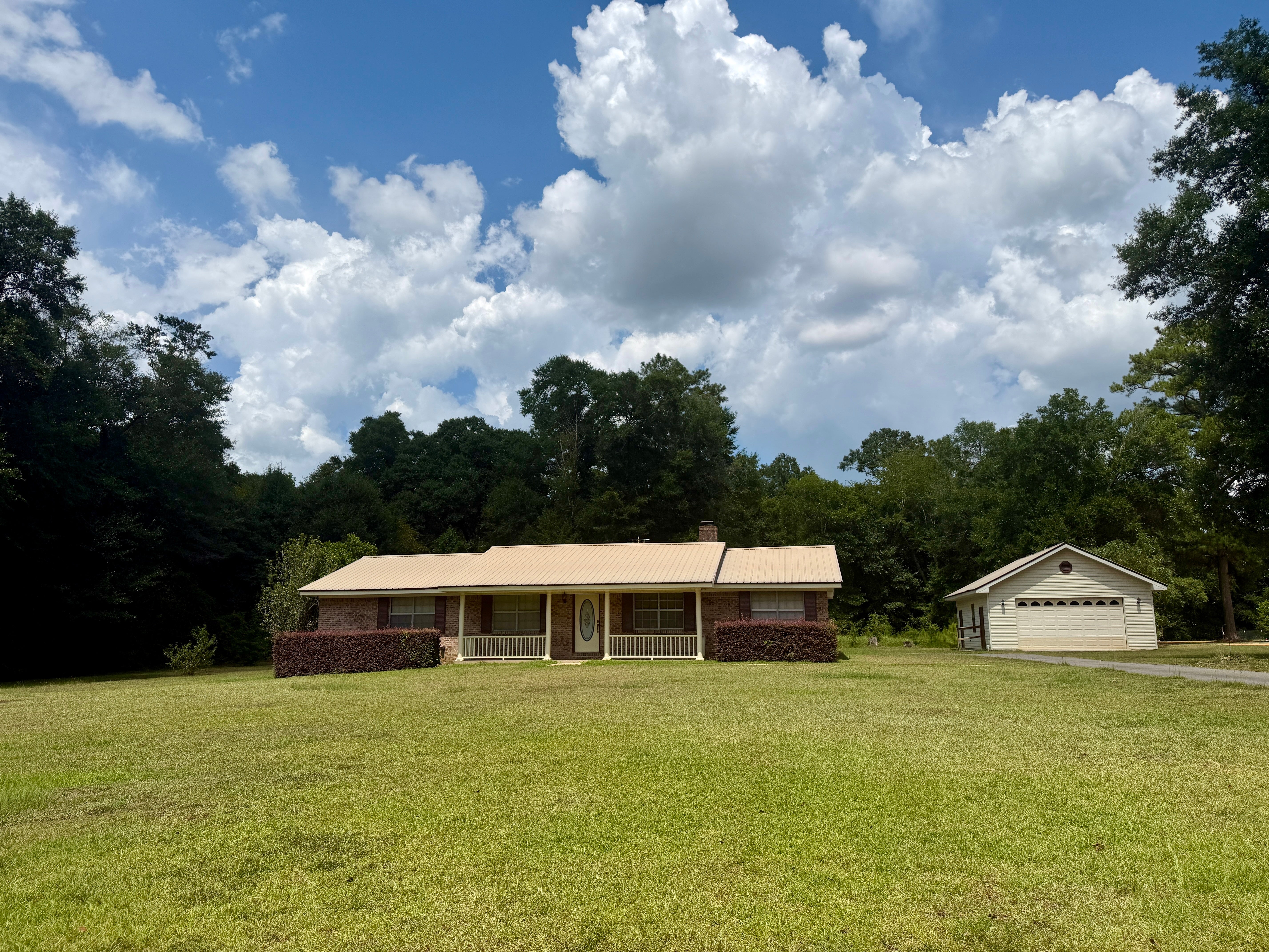 1020 Wolf Log Rd