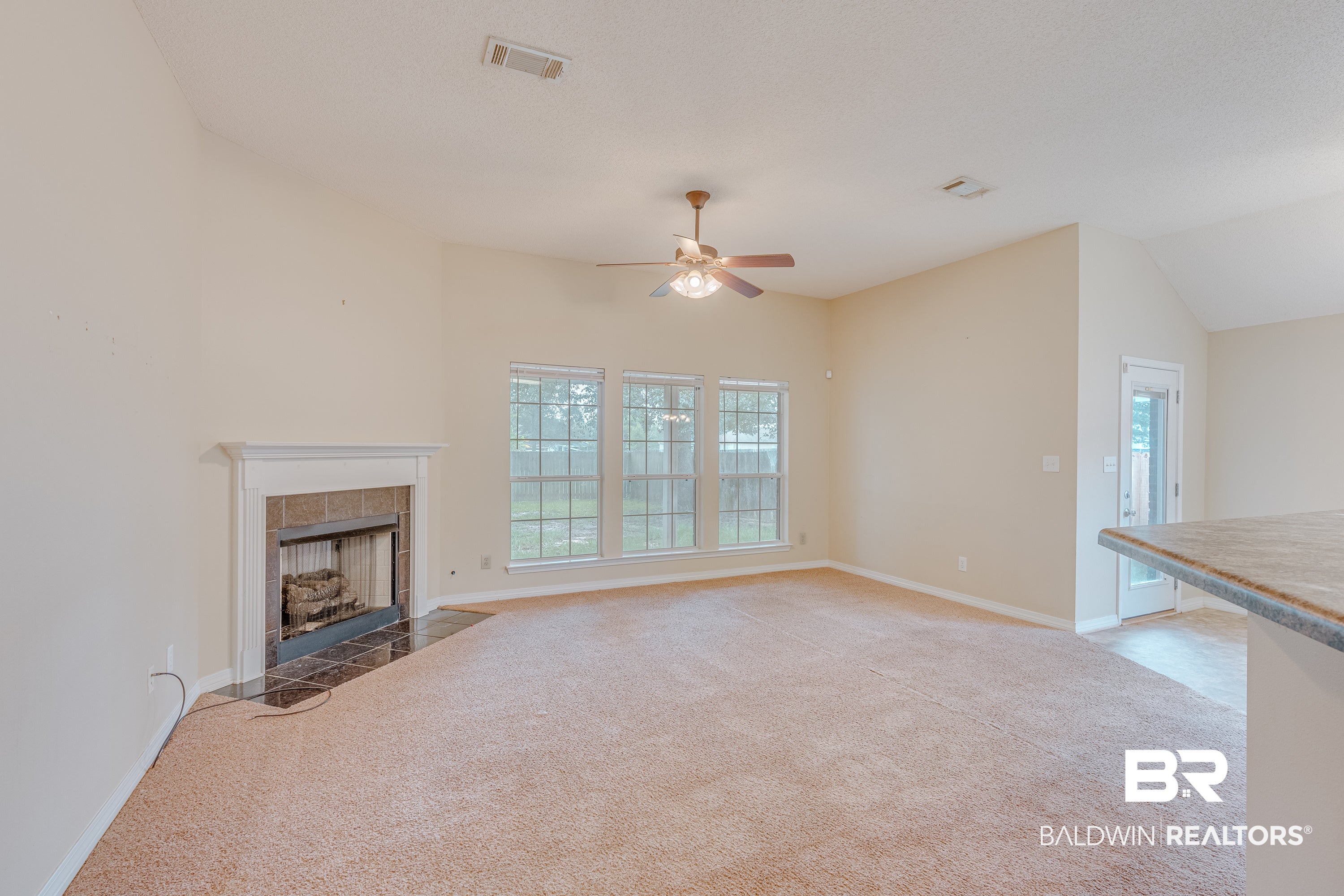 8825 Spring Grove