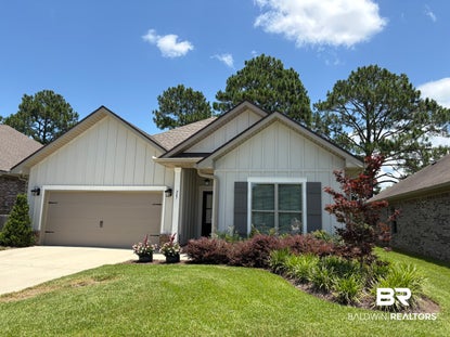 247 Divot Loop – Investment Home