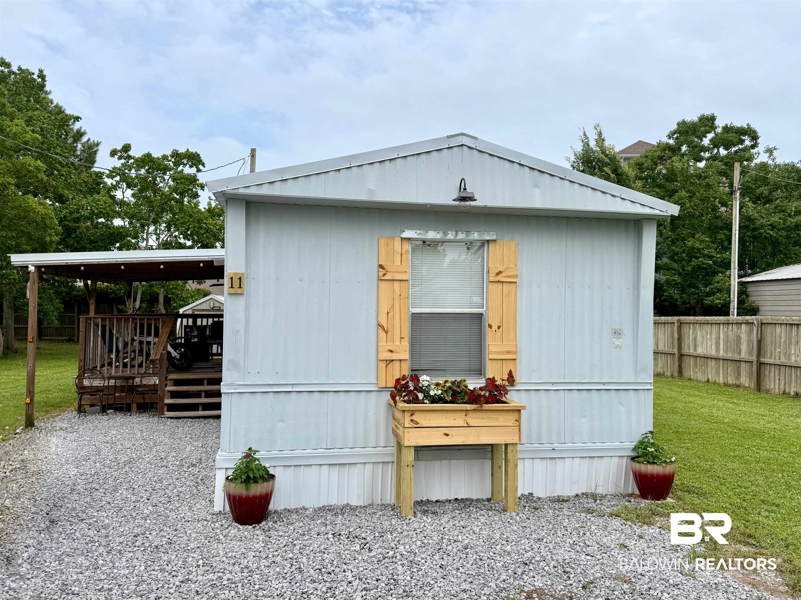 25555 Canal Road 11