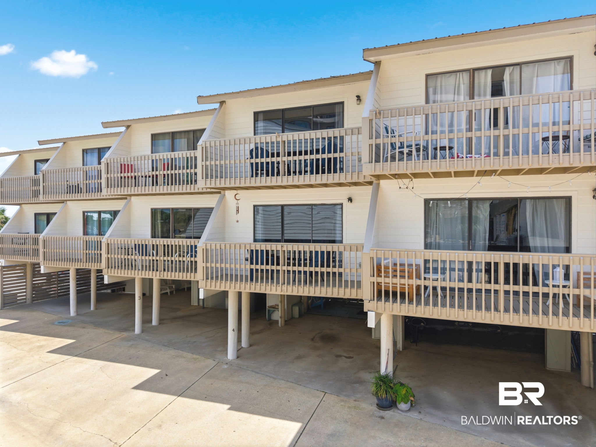 554 E Beach Boulevard UNIT 4