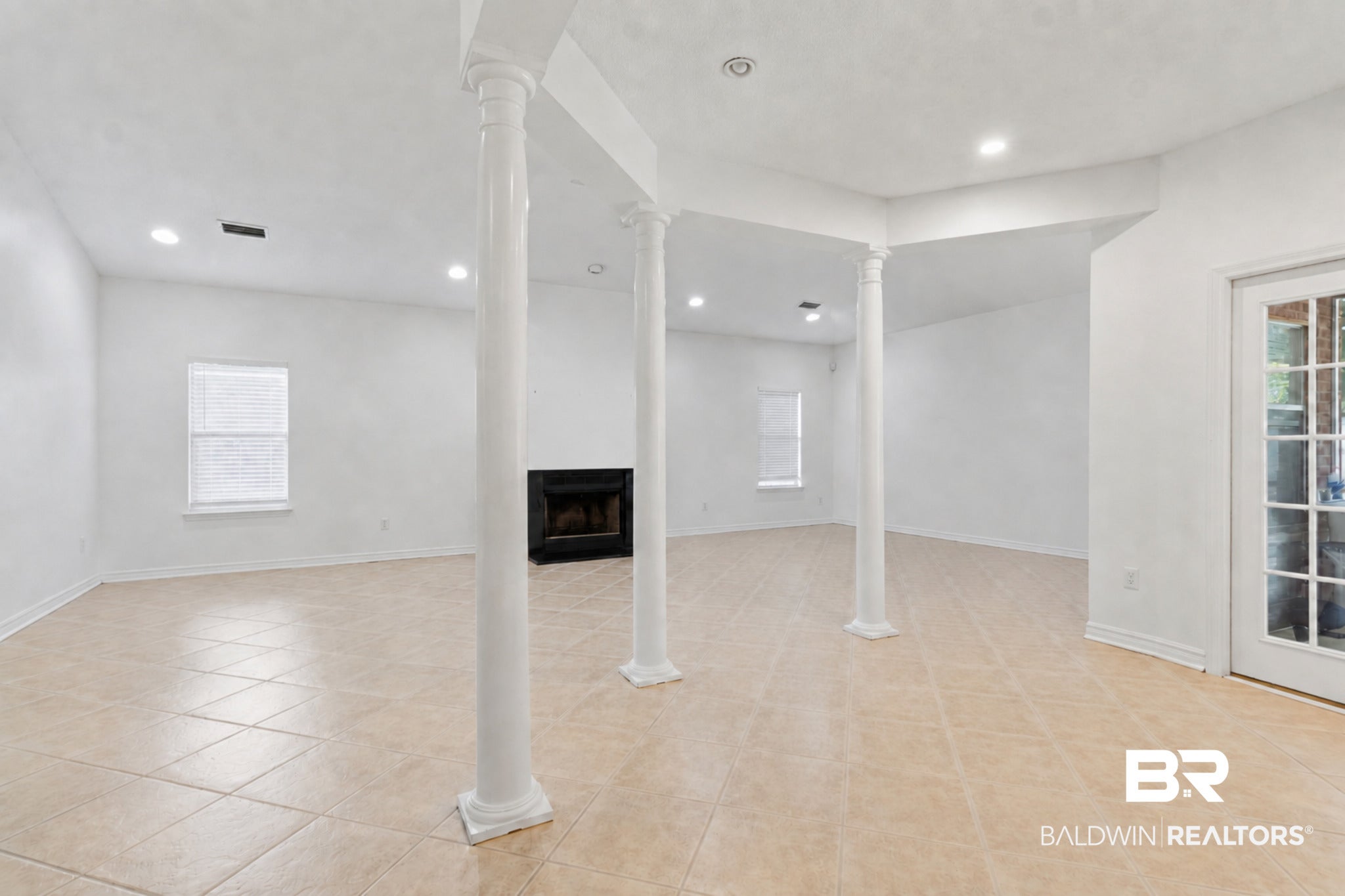 470 E 20th Ave
