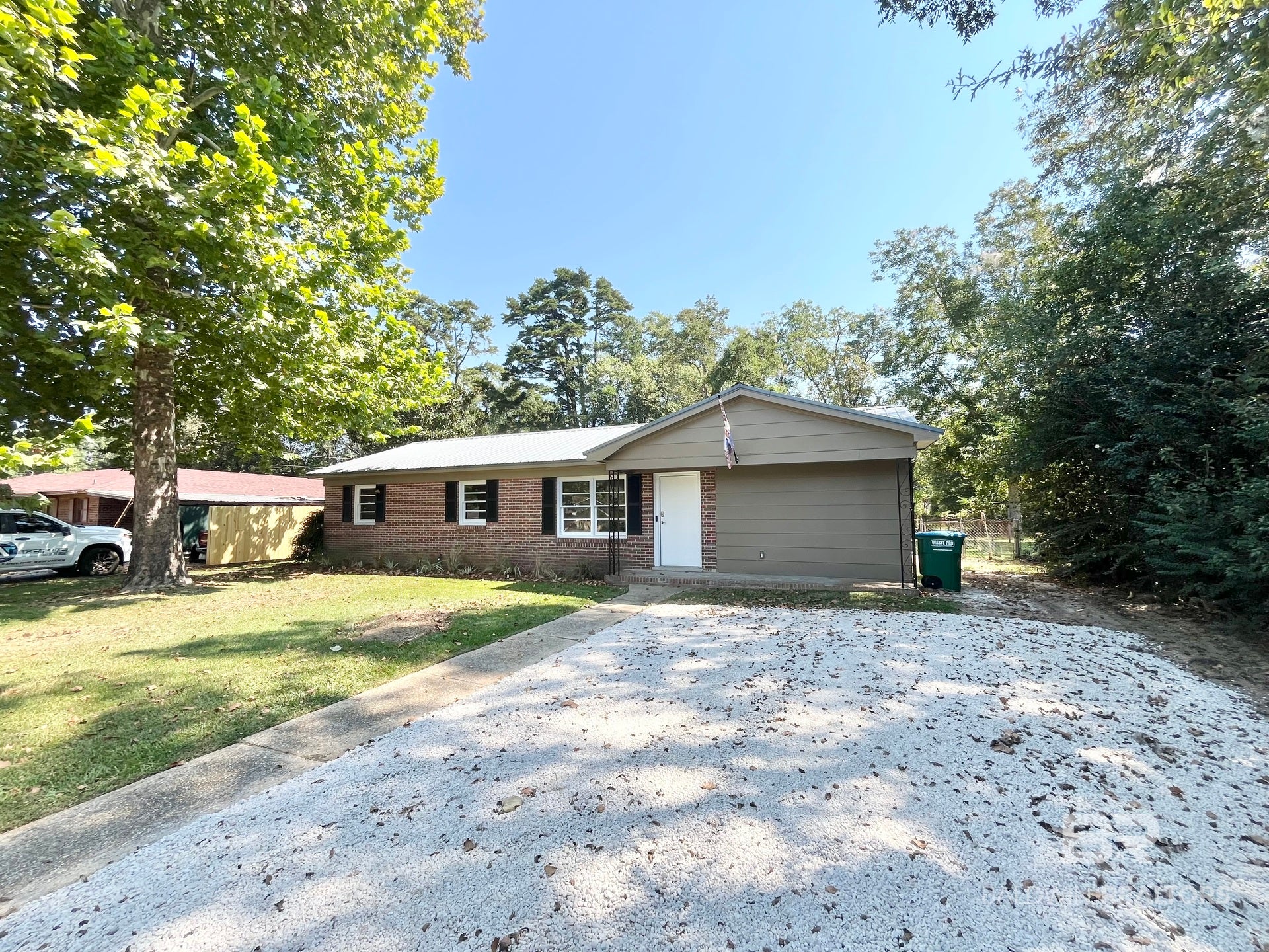209 Greer Ave