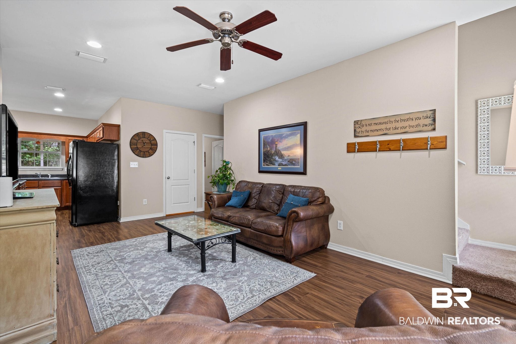 105 Donna Cir