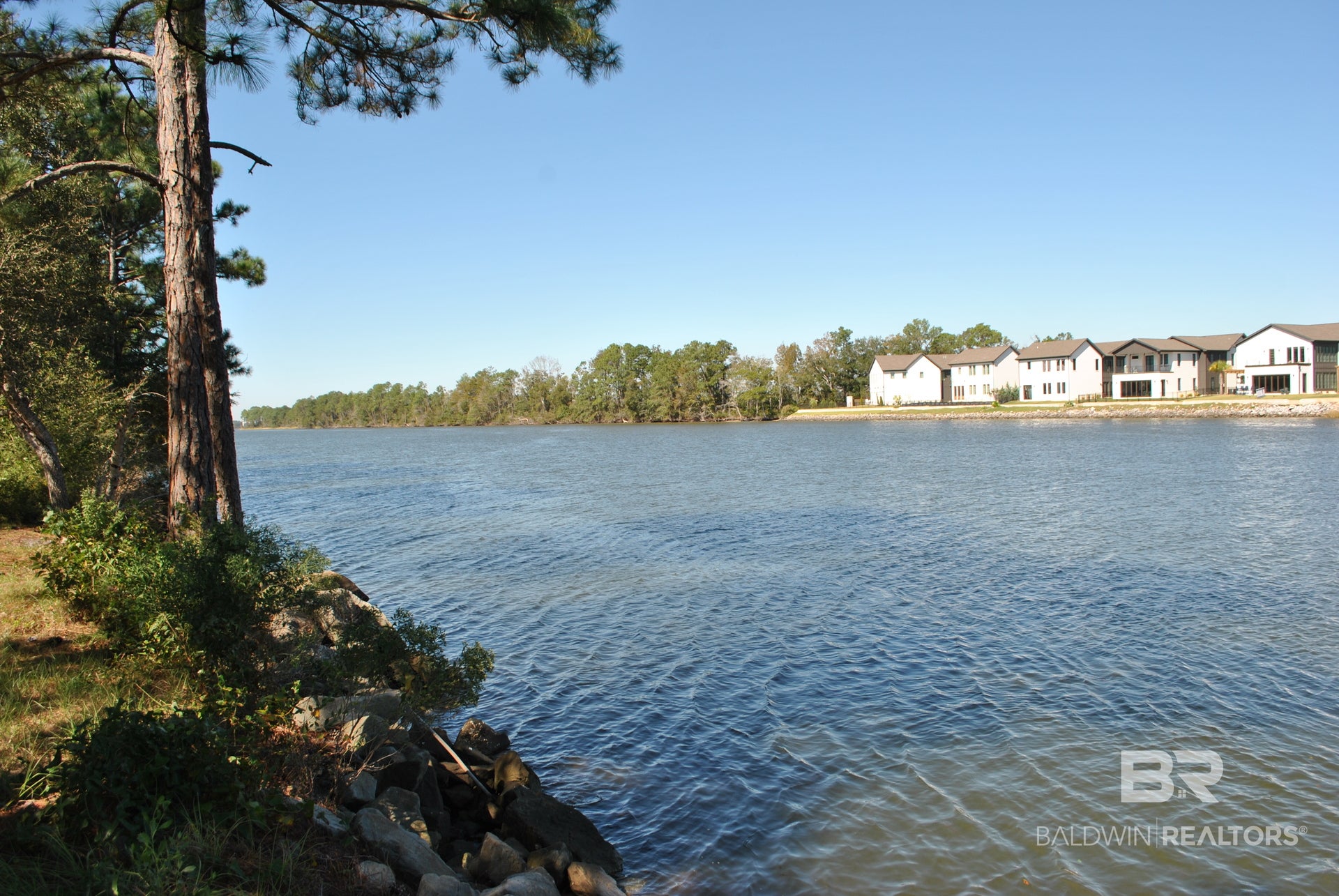 740 W Canal Drive