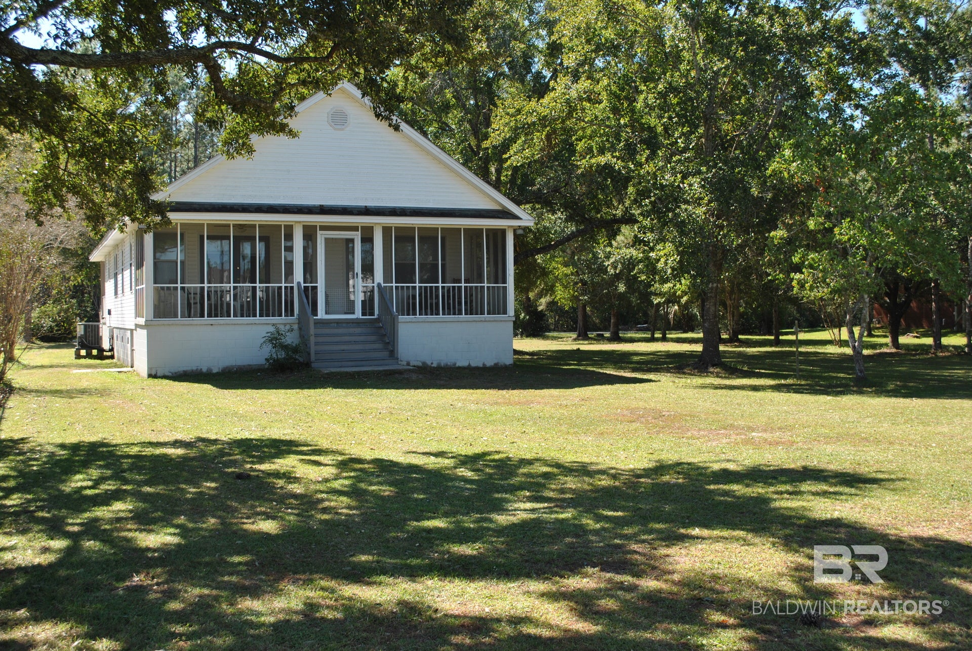 740 W Canal Drive