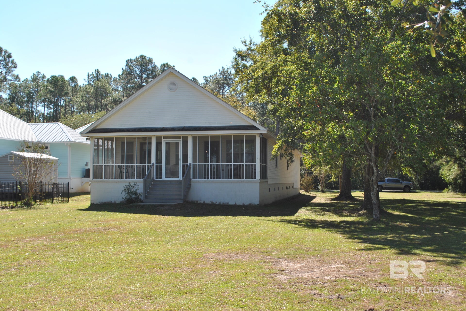 740 W Canal Drive