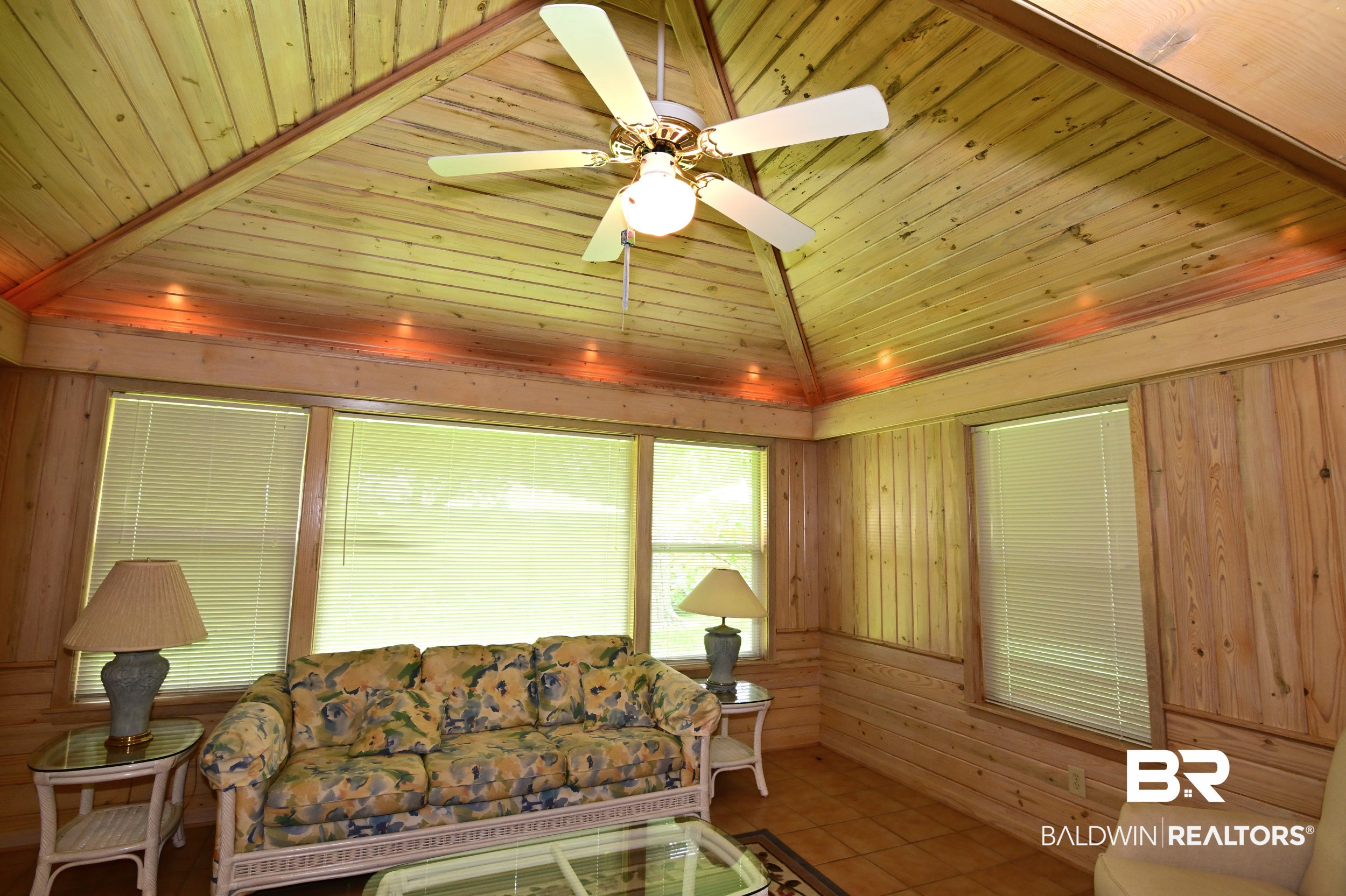 69 Paddock Dr