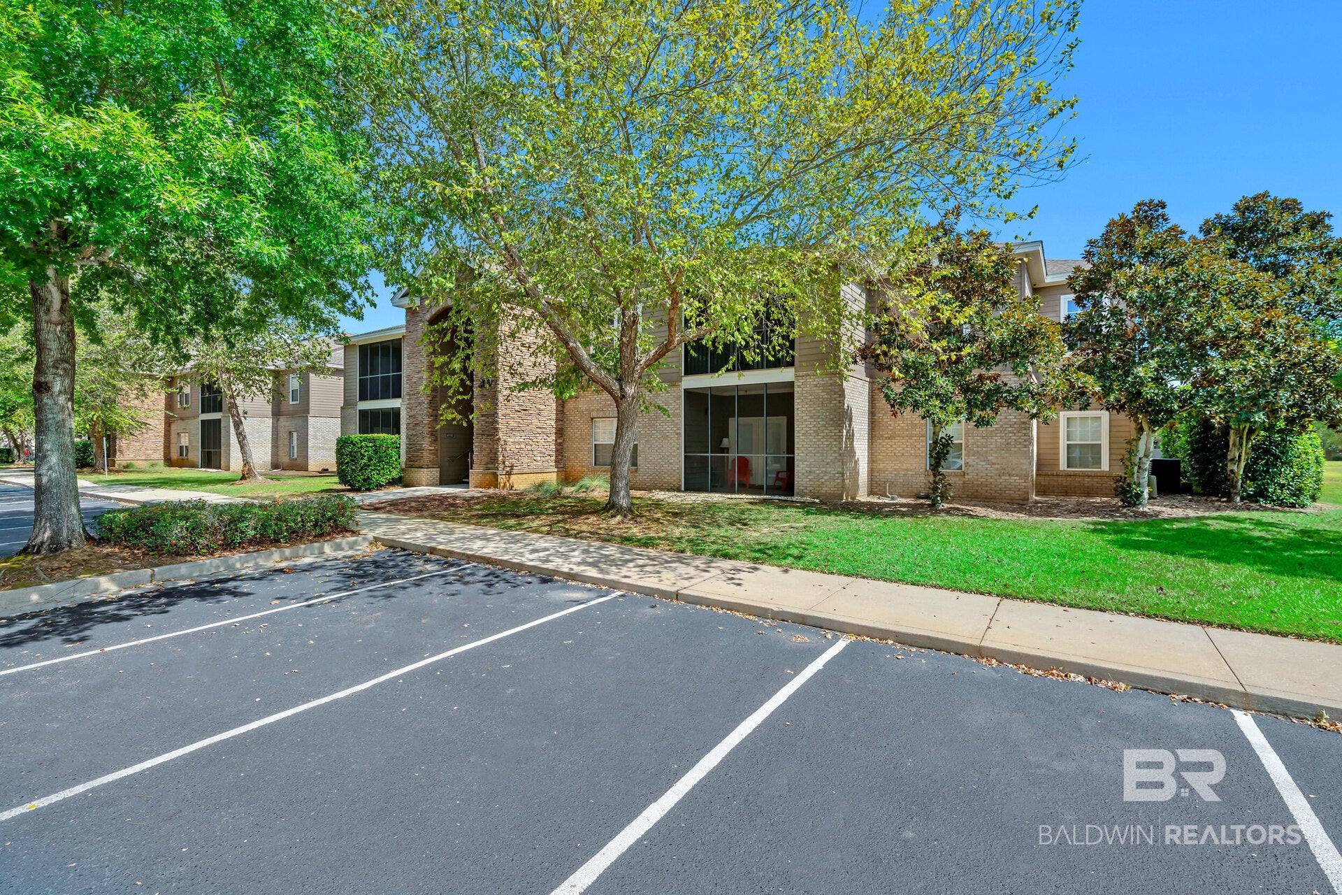 450 Park Avenue APT 302