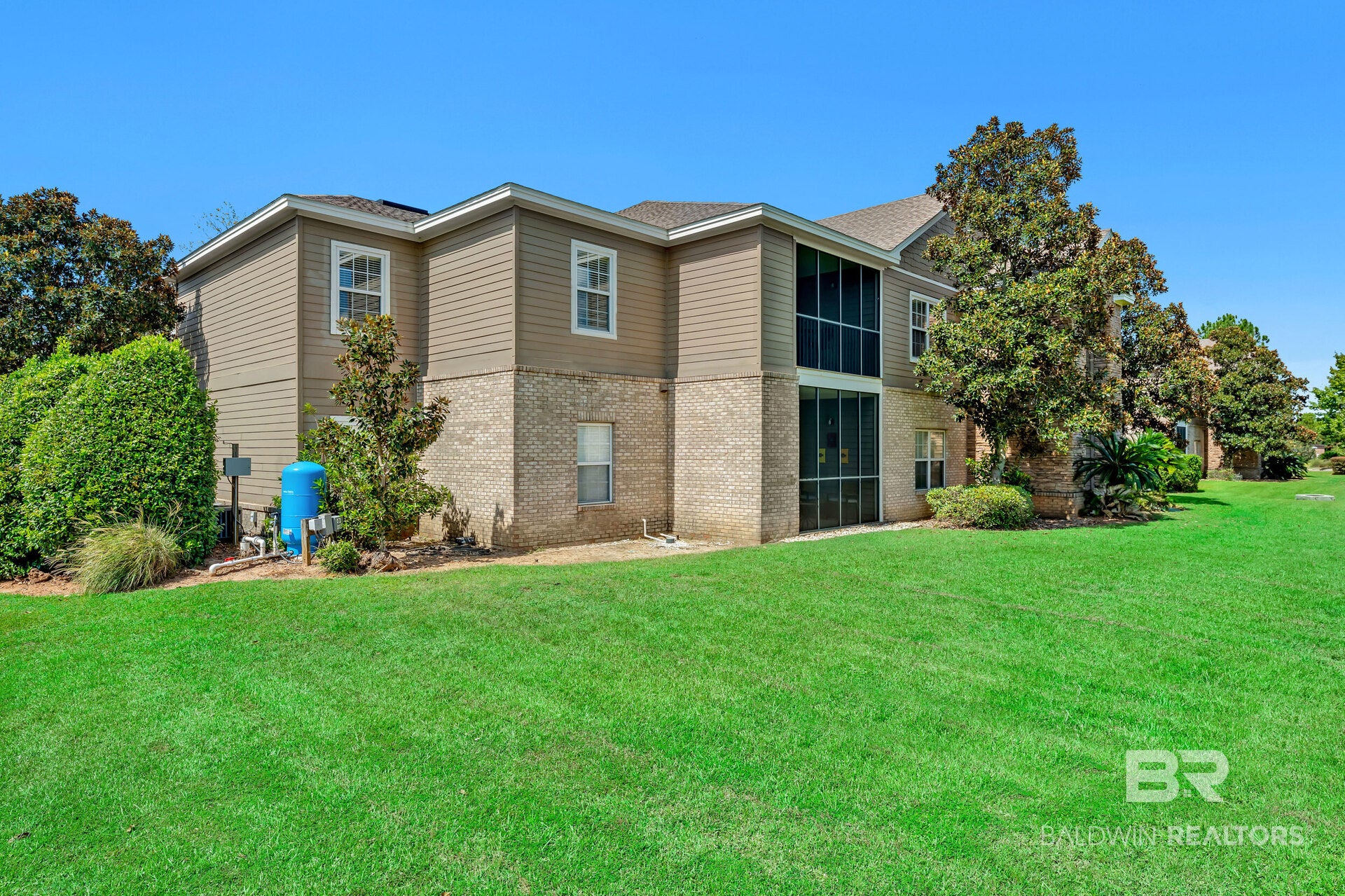 450 Park Avenue APT 302
