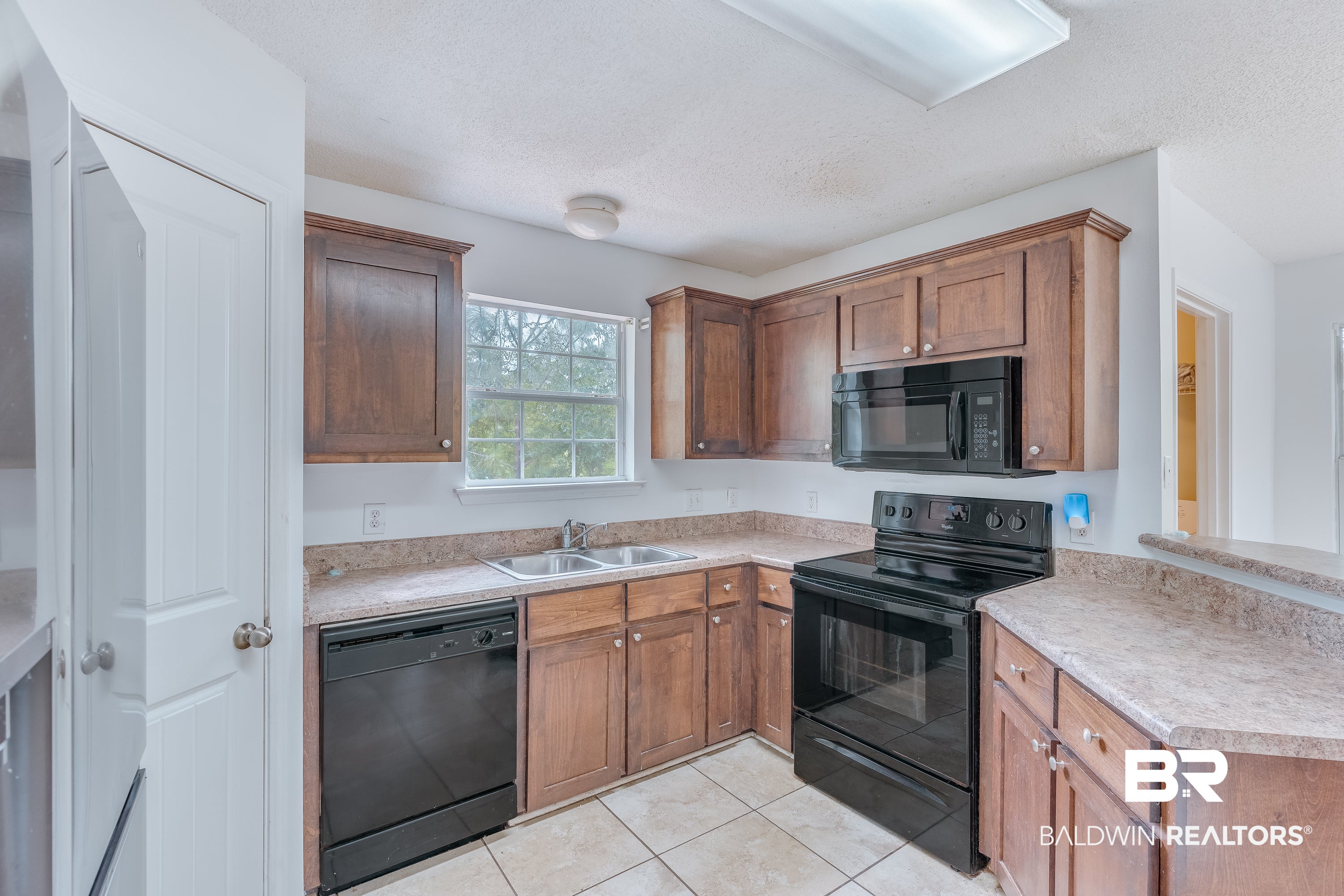 4615 Green Forest Ct