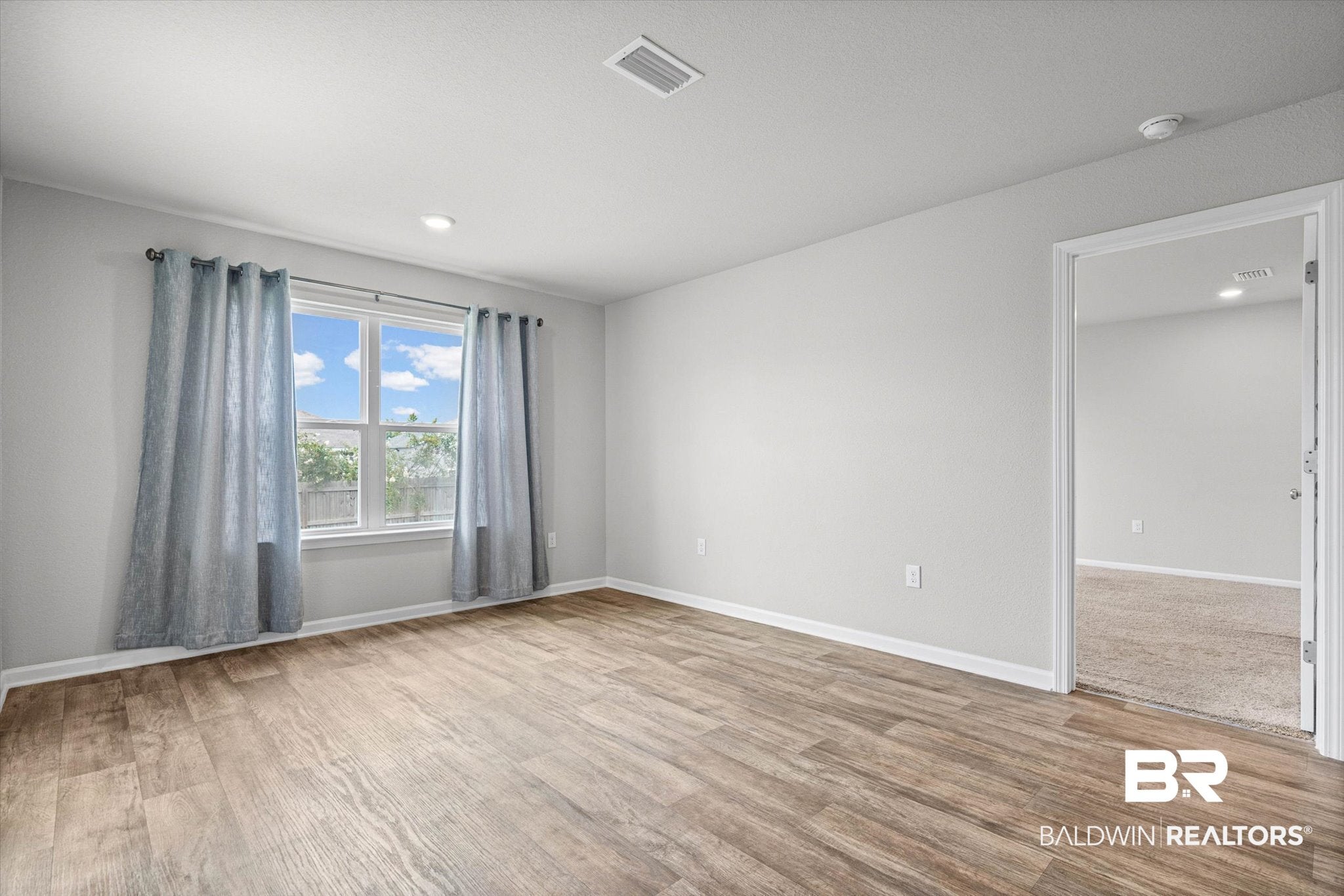 1345 Majesty Loop