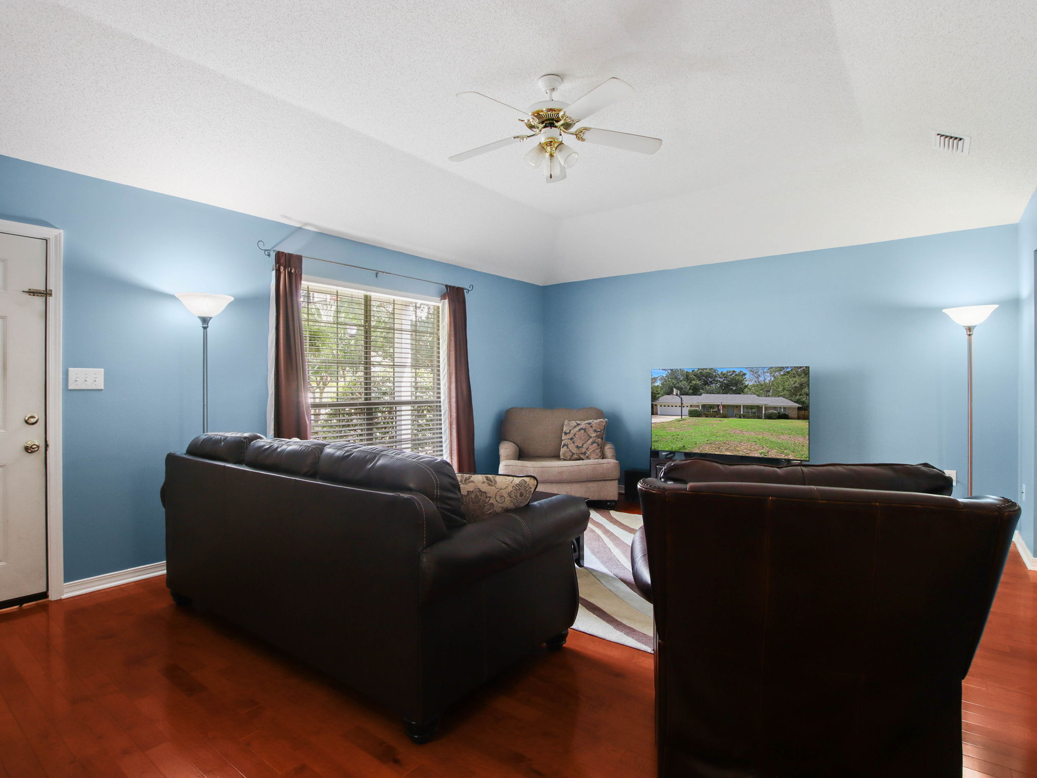 168 Robbins Blvd