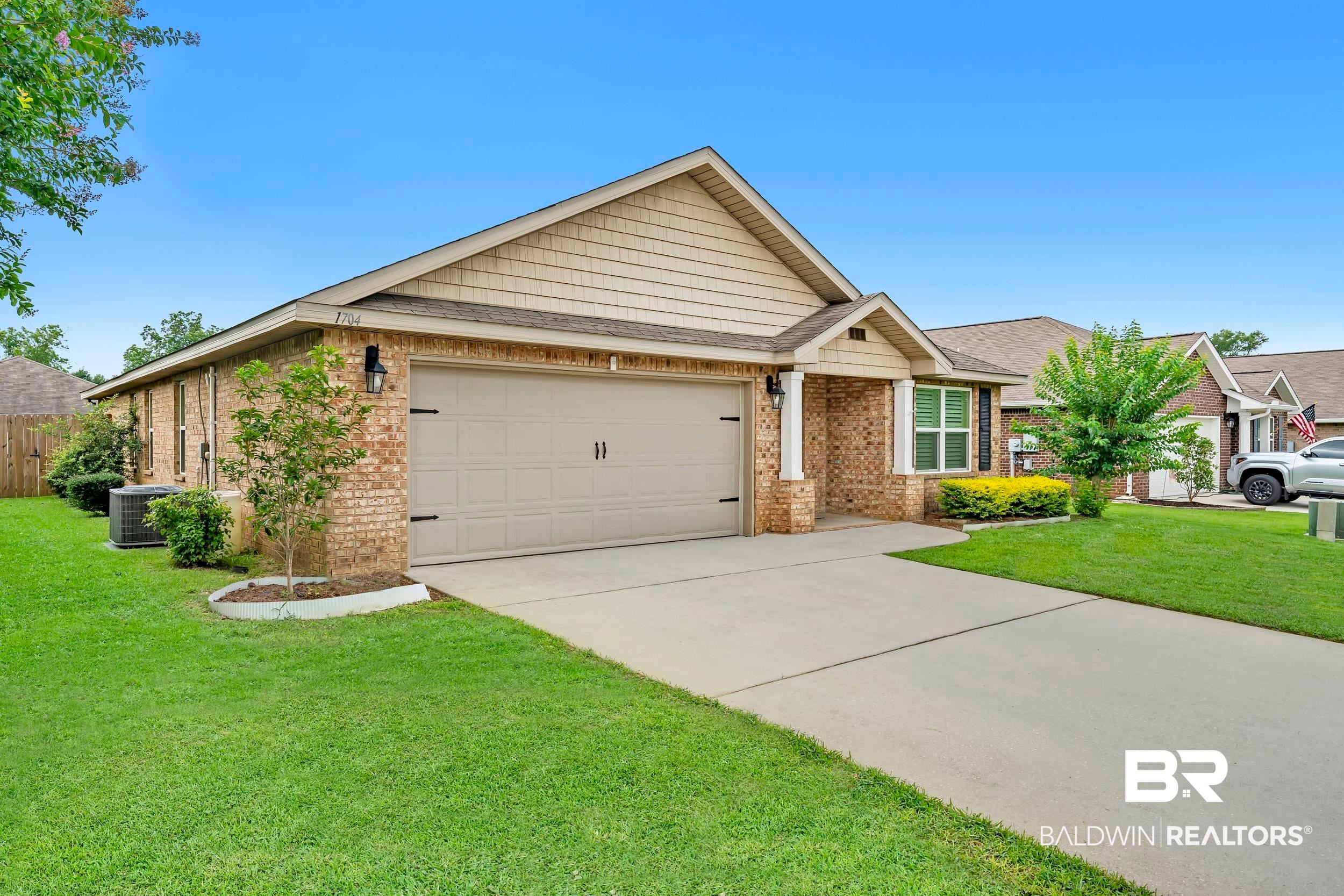 1704 Abbey Loop