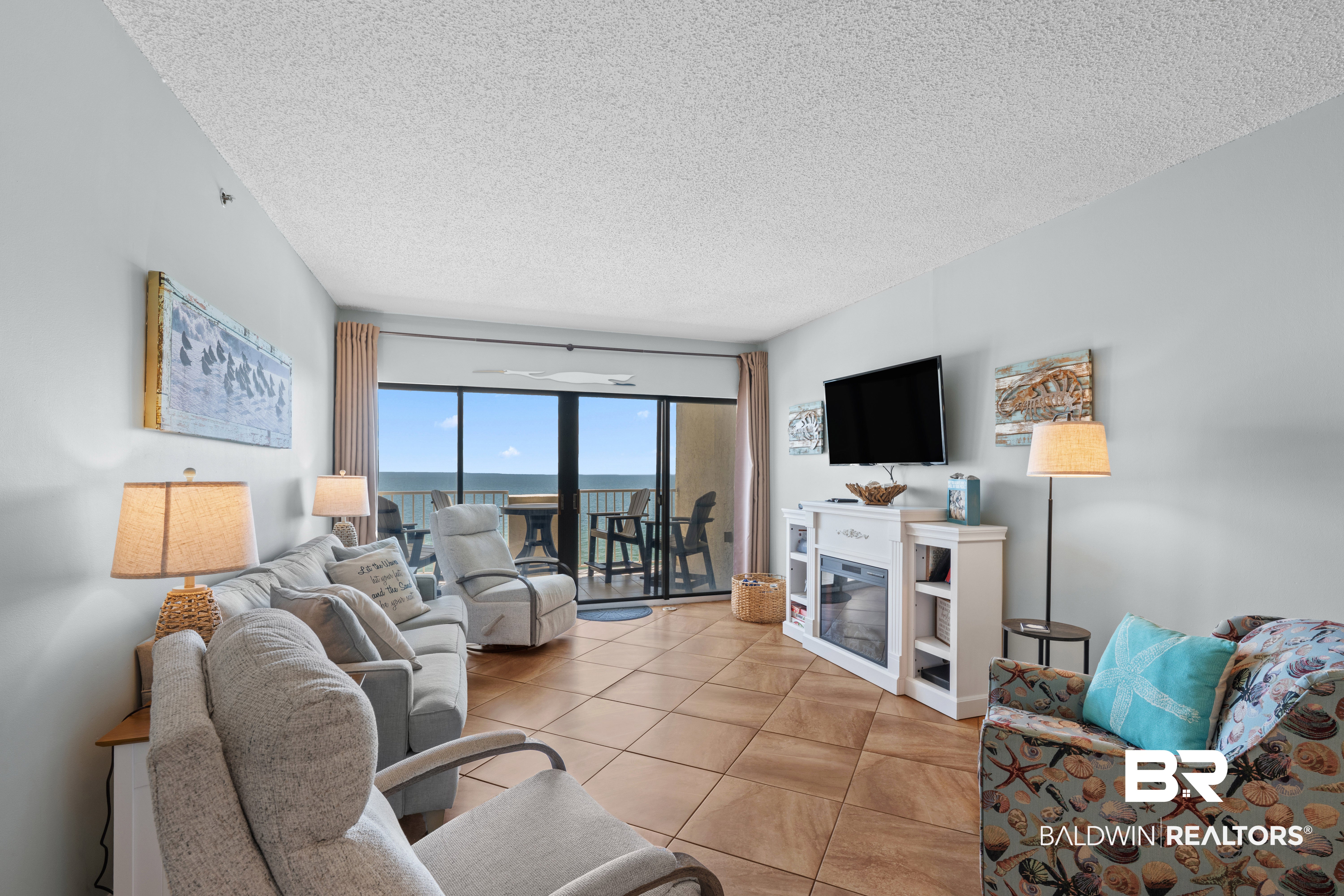 1003 West Beach 802