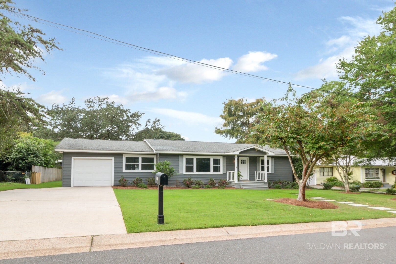 216 Pinecrest Lane