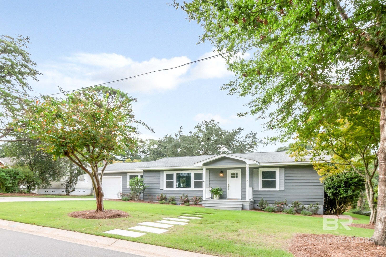 216 Pinecrest Lane