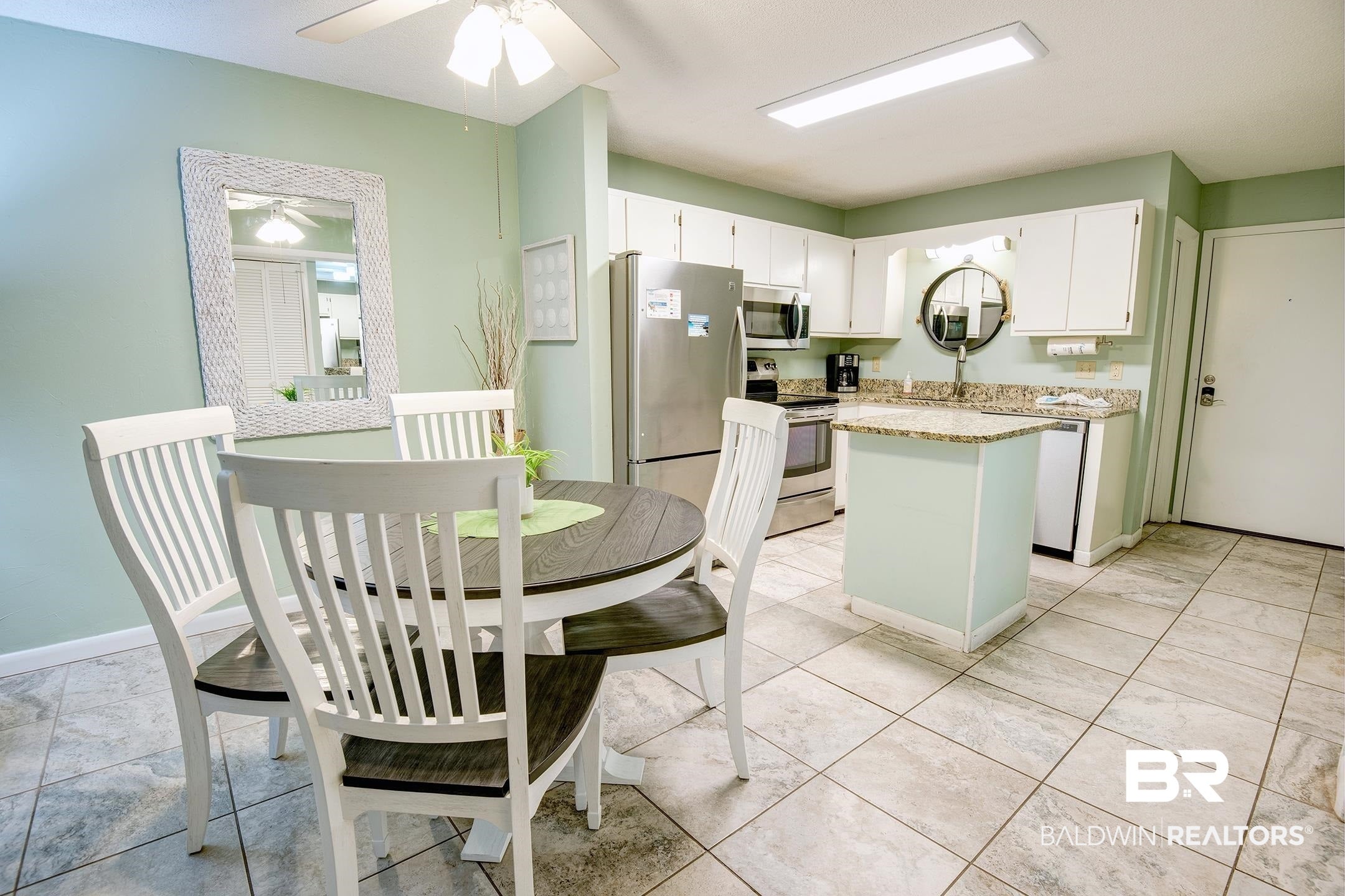 400 Plantation Road 2121