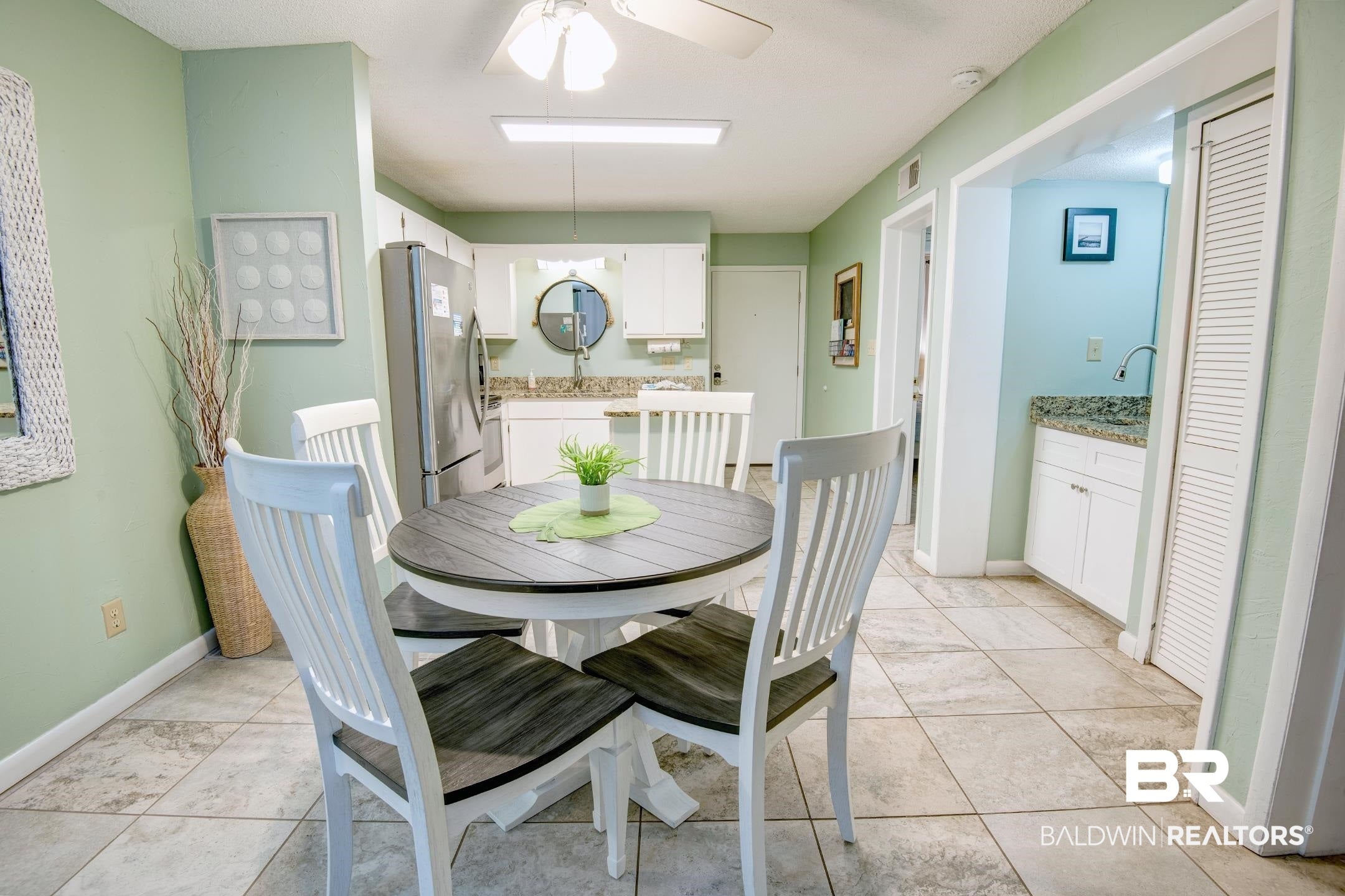 400 Plantation Road 2121