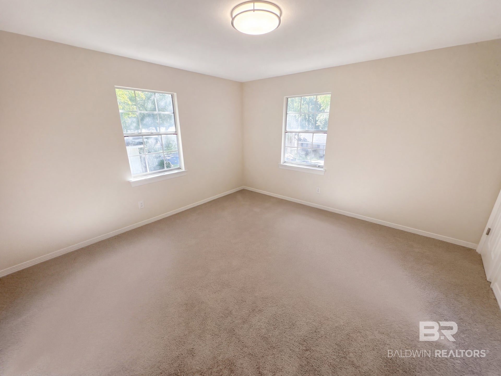 127 Hope Dr