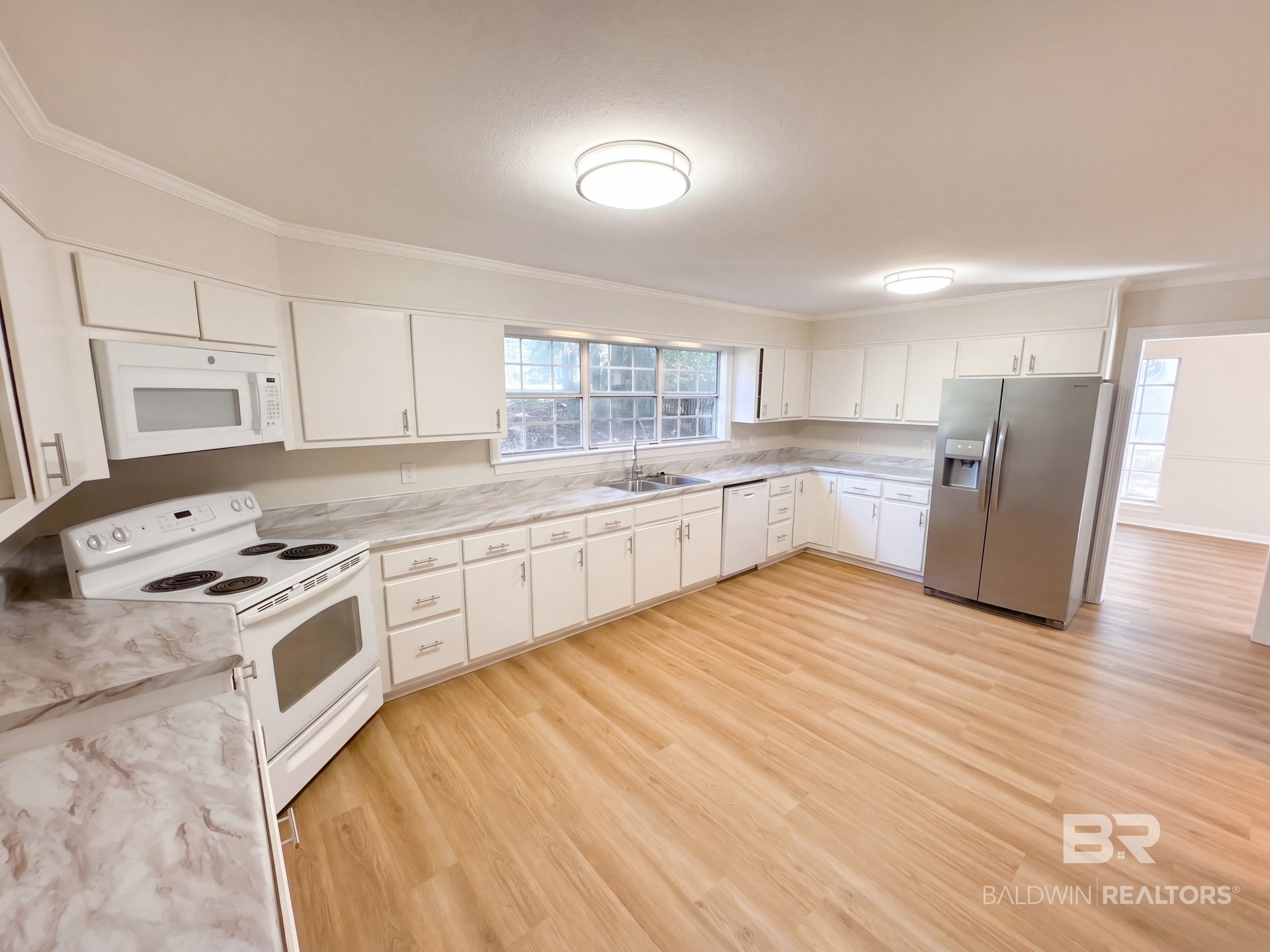 127 Hope Dr