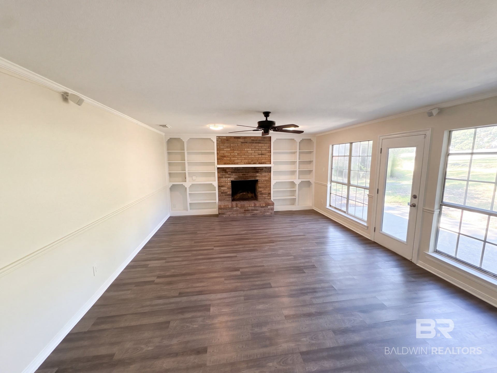 127 Hope Dr