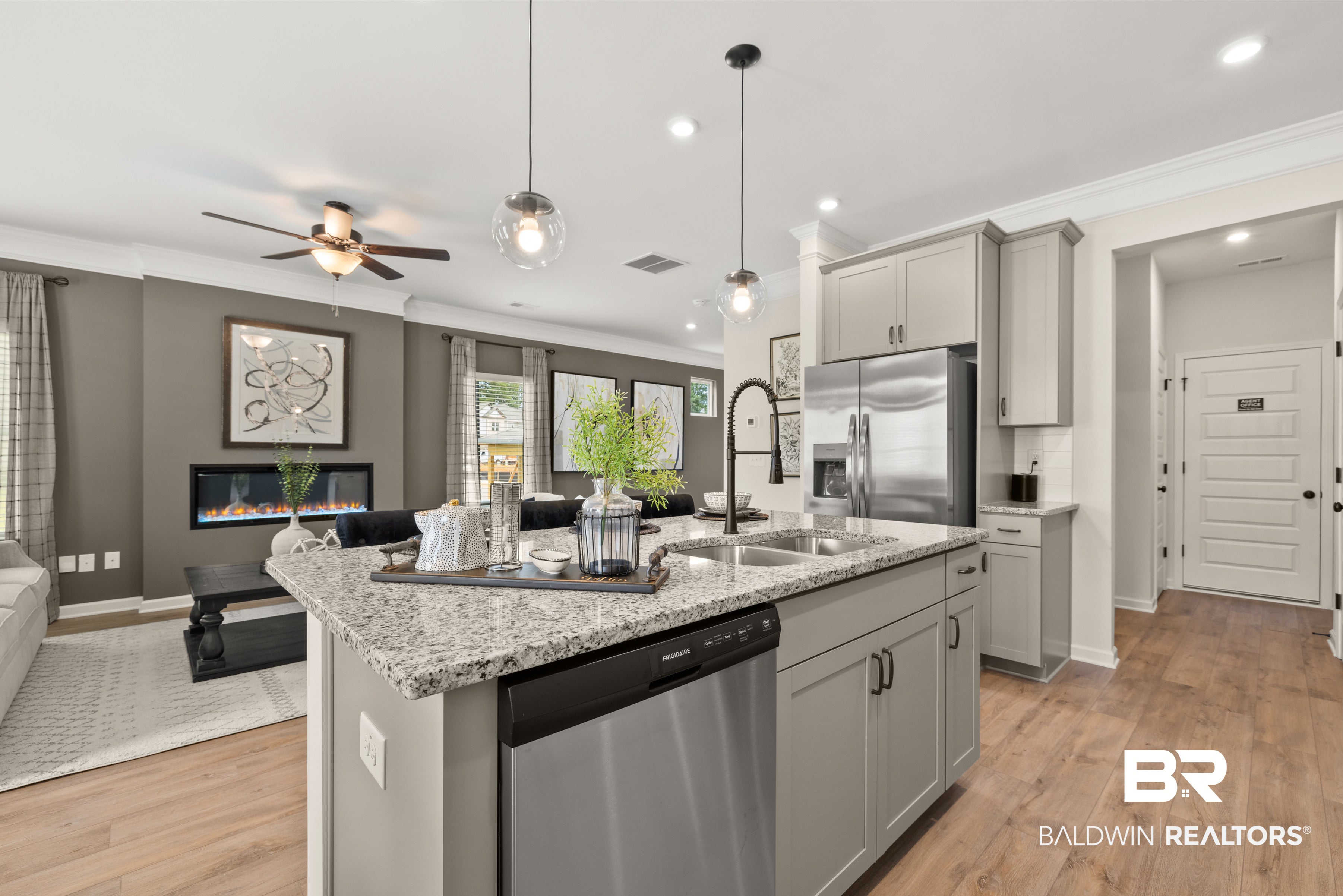 1248 Pearl Loop