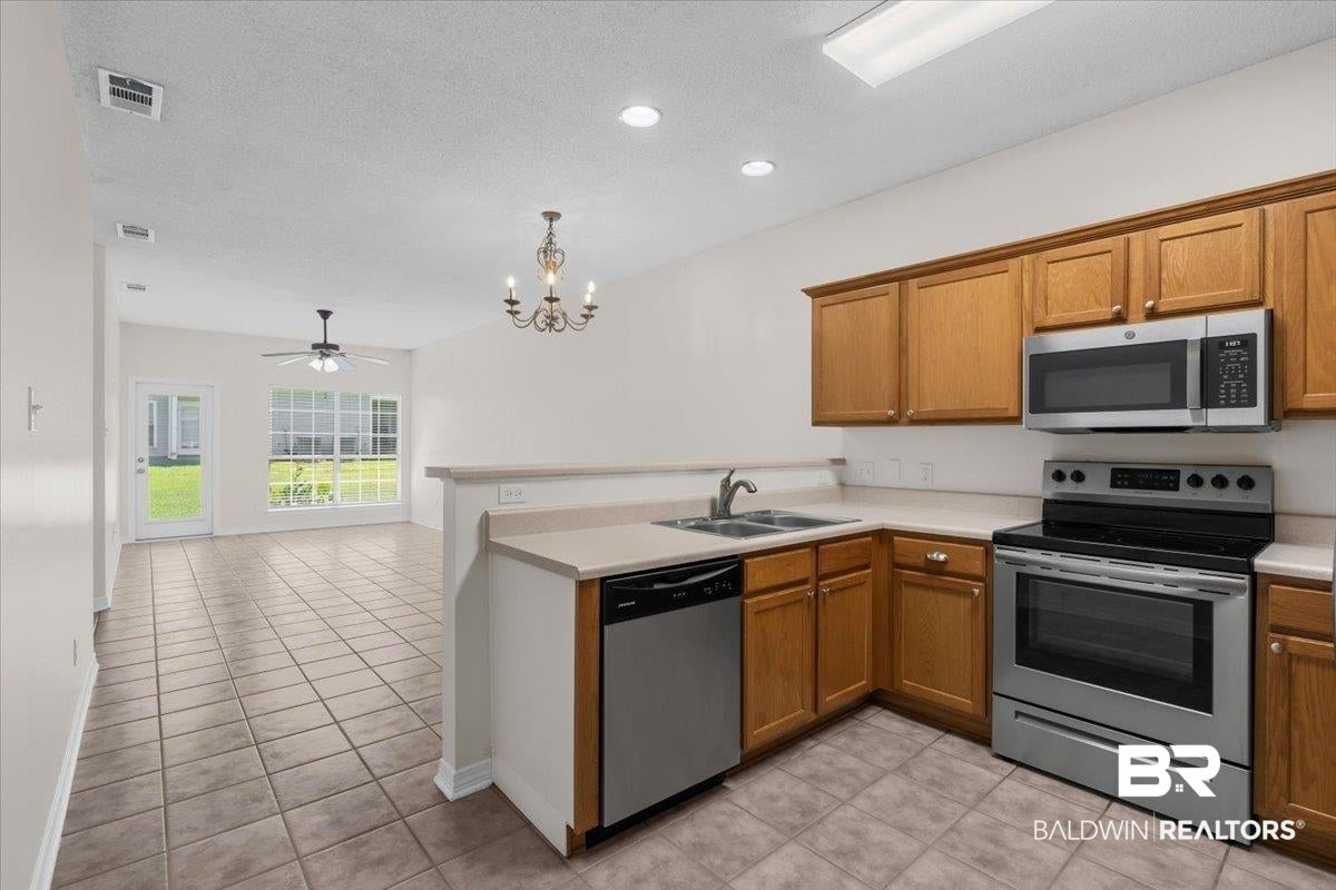 2651 Juniper Street 1002 - Photo 4